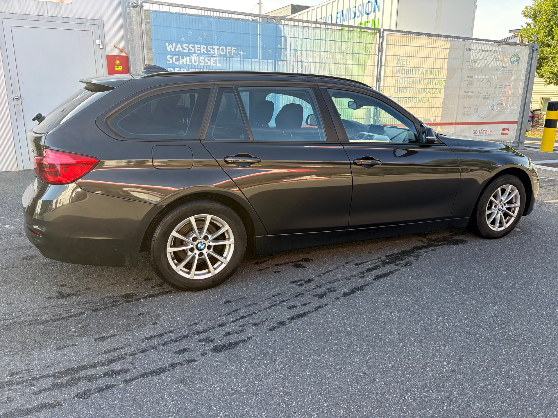 BMW 318d Touring Steptronic-image-7