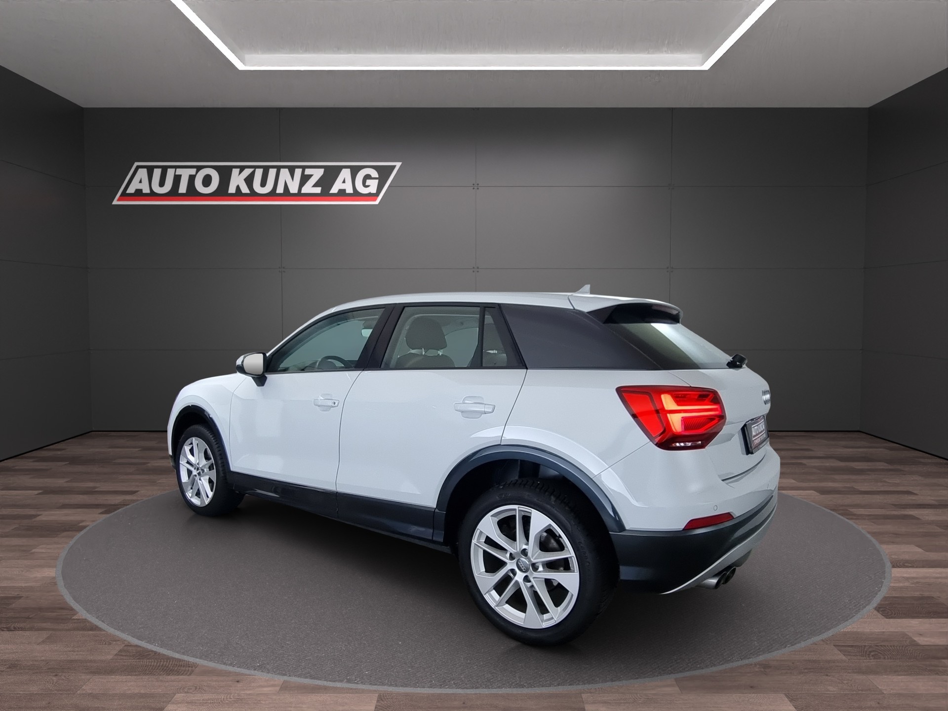 AUDI Q2 1.4 TFSI S-tronic-showroom-element-3