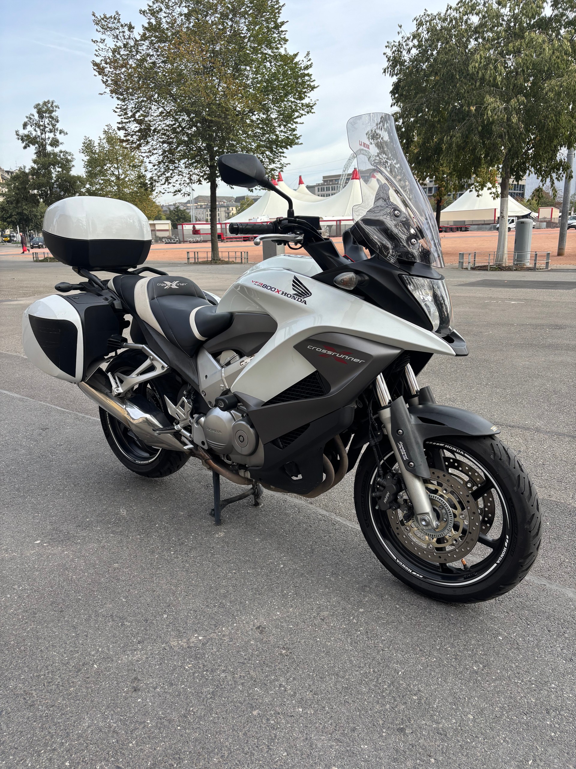 HONDA VFR 800 XA Crossrunner-image-0