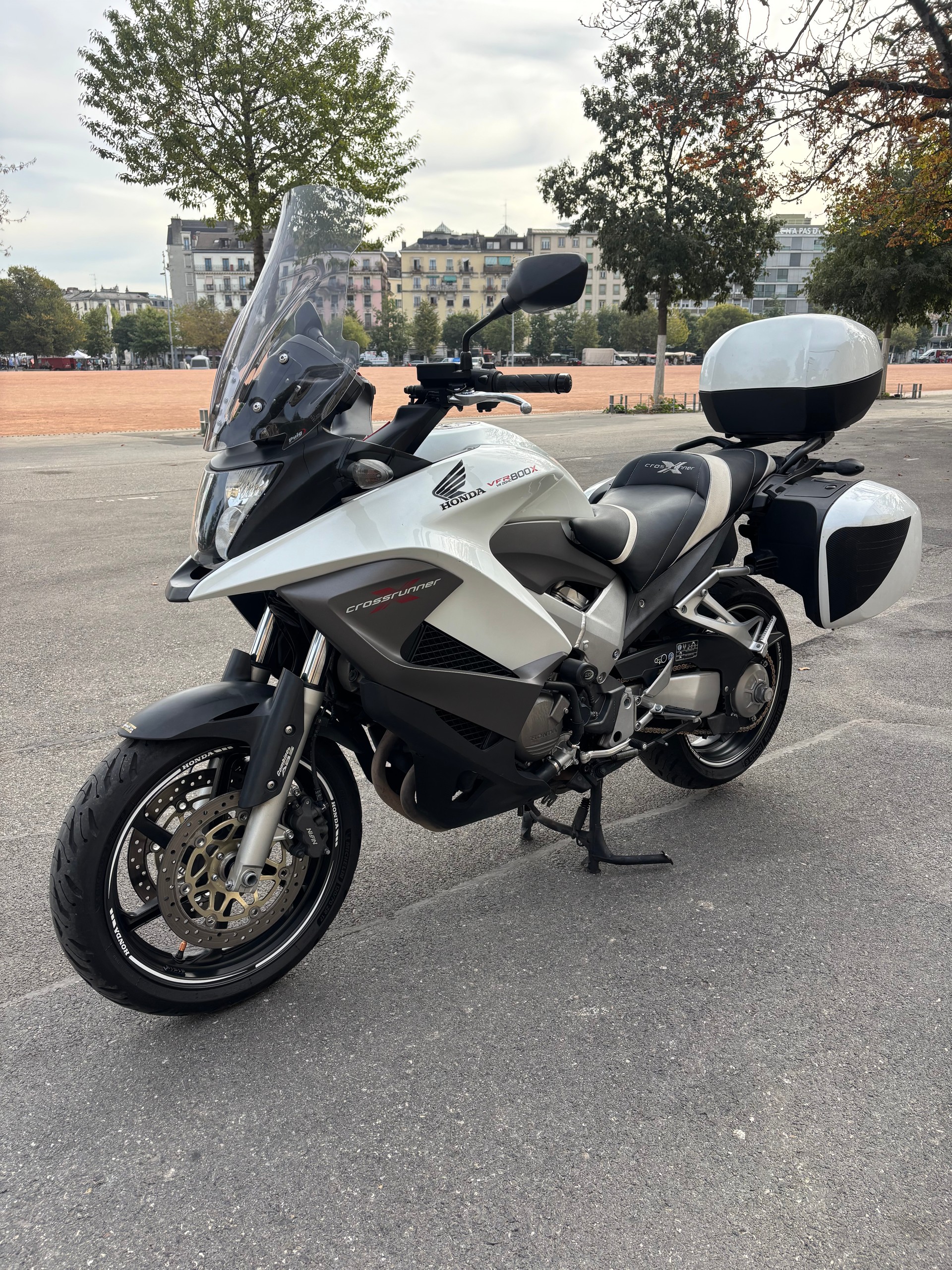 HONDA VFR 800 XA Crossrunner-image-1