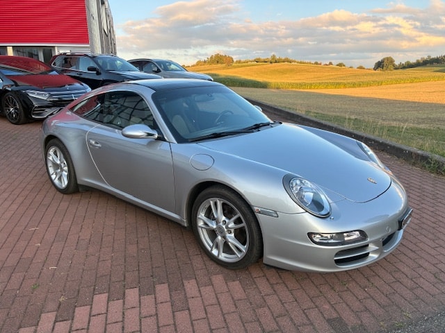 PORSCHE 911 Targa 4