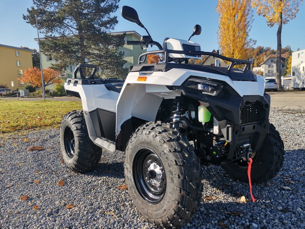 POLARIS Sportsman 570 4x4-image-1