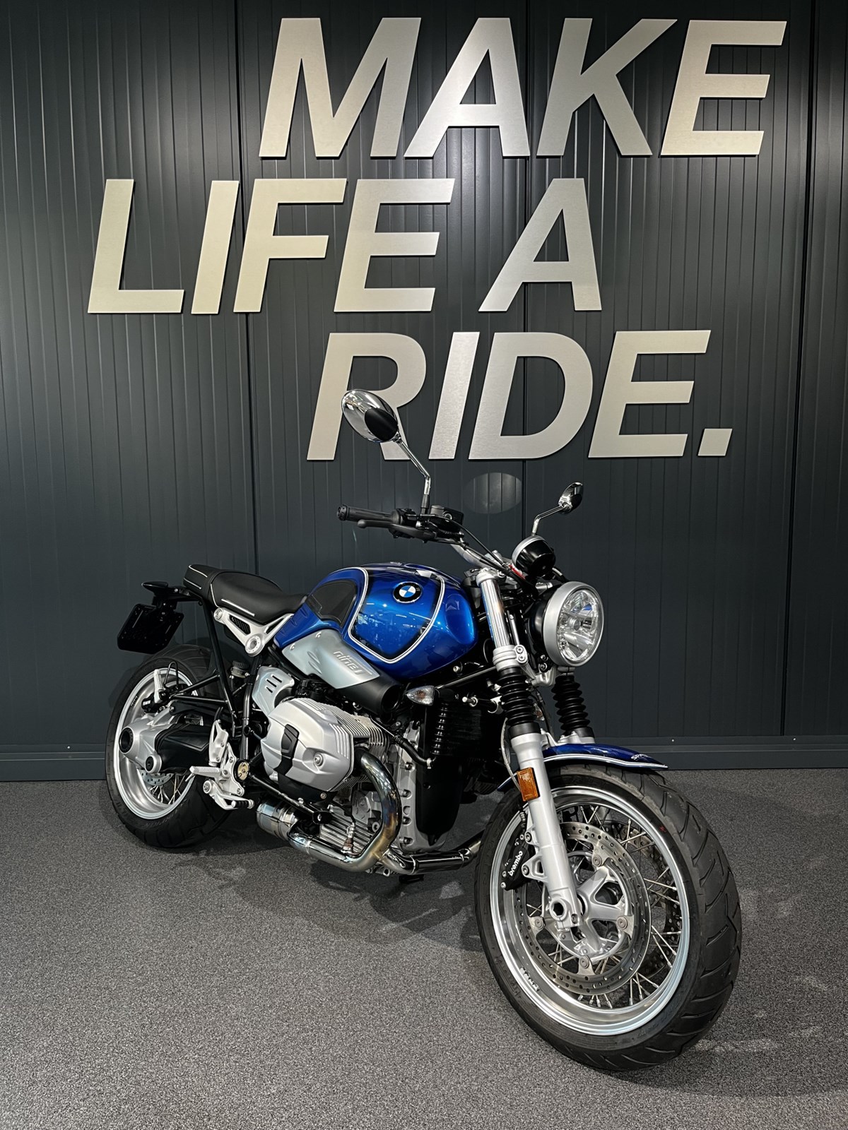 BMW R nineT /5 Sondermodell 50 Jahre /5-showroom-element-1