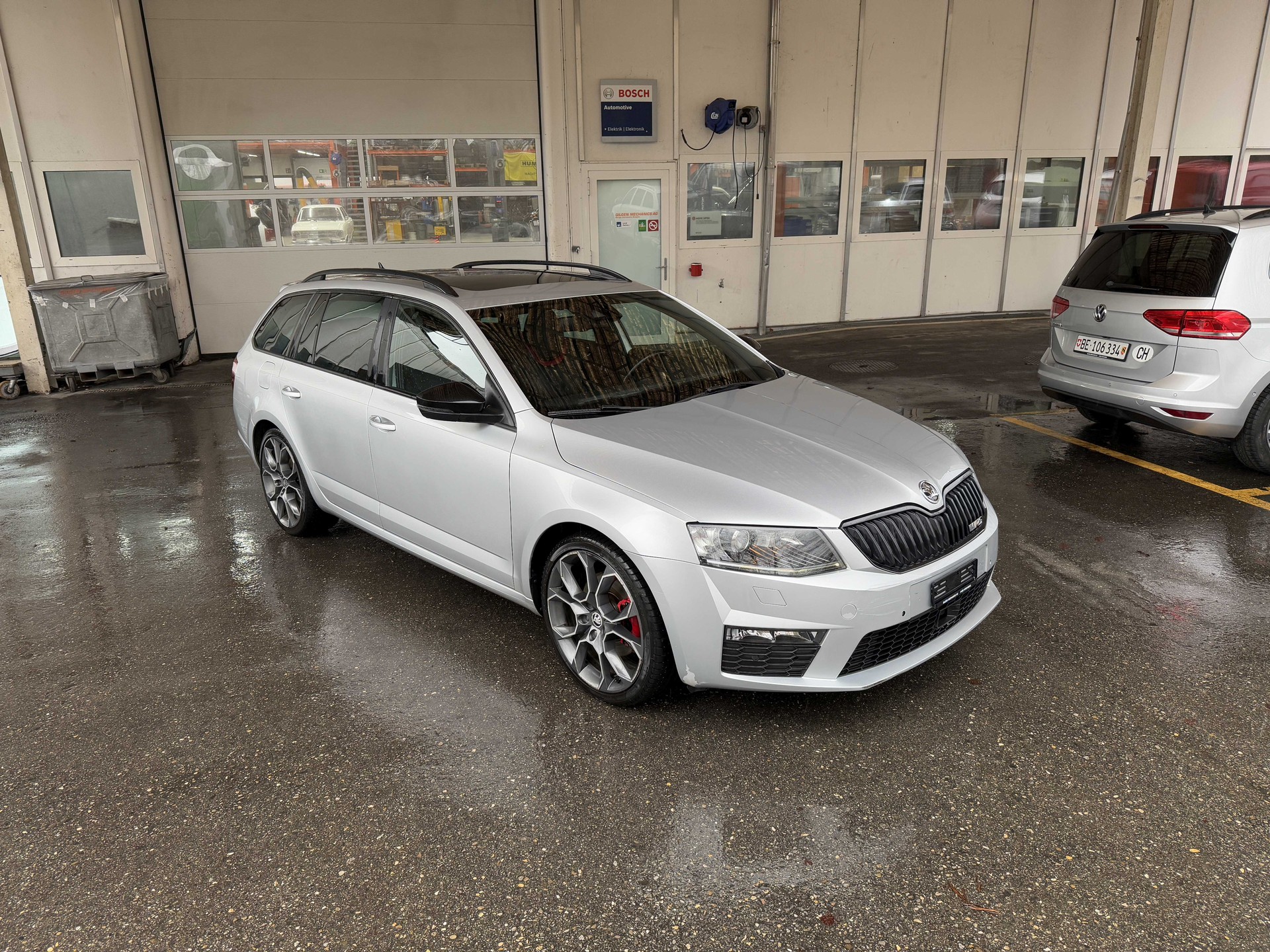 SKODA Octavia Combi 2.0 TDI RS 4x4 DSG-image-3