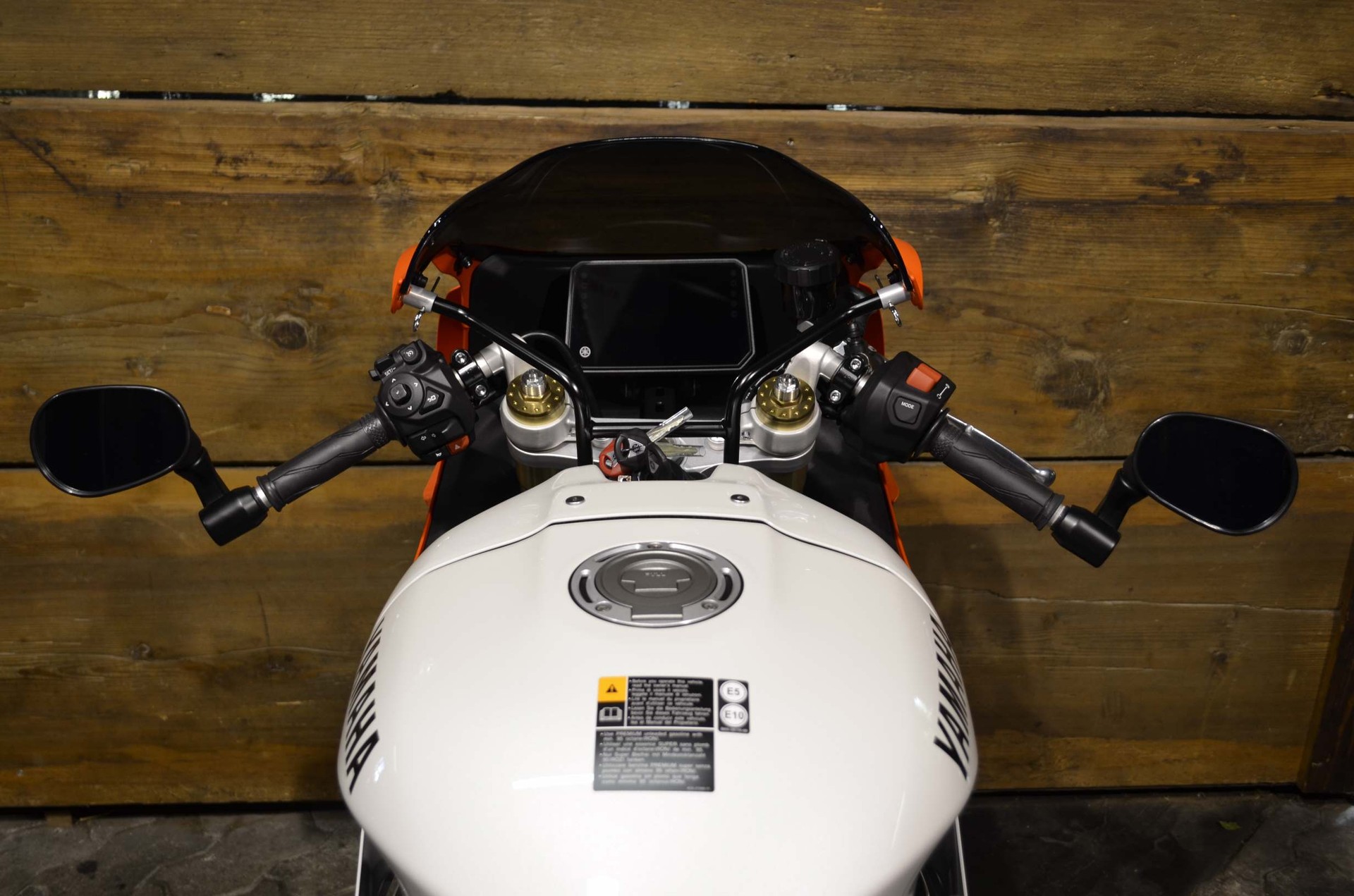 YAMAHA XSR 900 GP ABS-image-2
