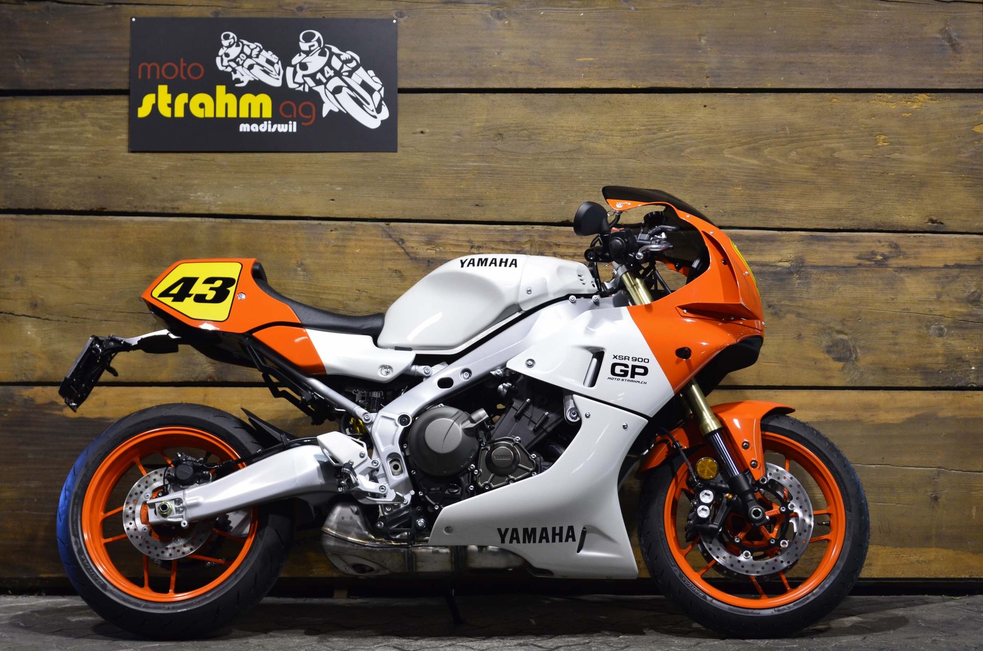 YAMAHA XSR 900 GP ABS-image-1