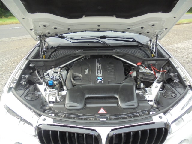 BMW X5 xDrive 40d Steptronic M-SPORT-image-11