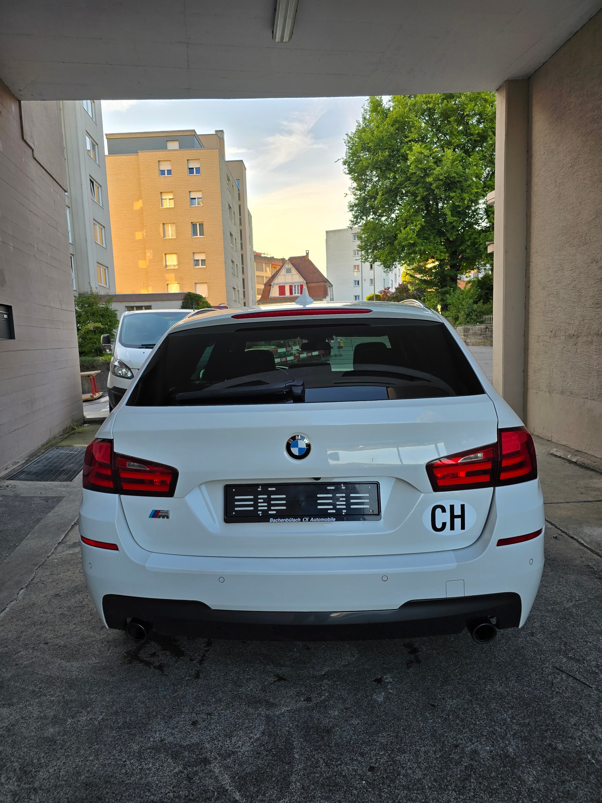 BMW 535d xDrive Touring Steptronic-image-6