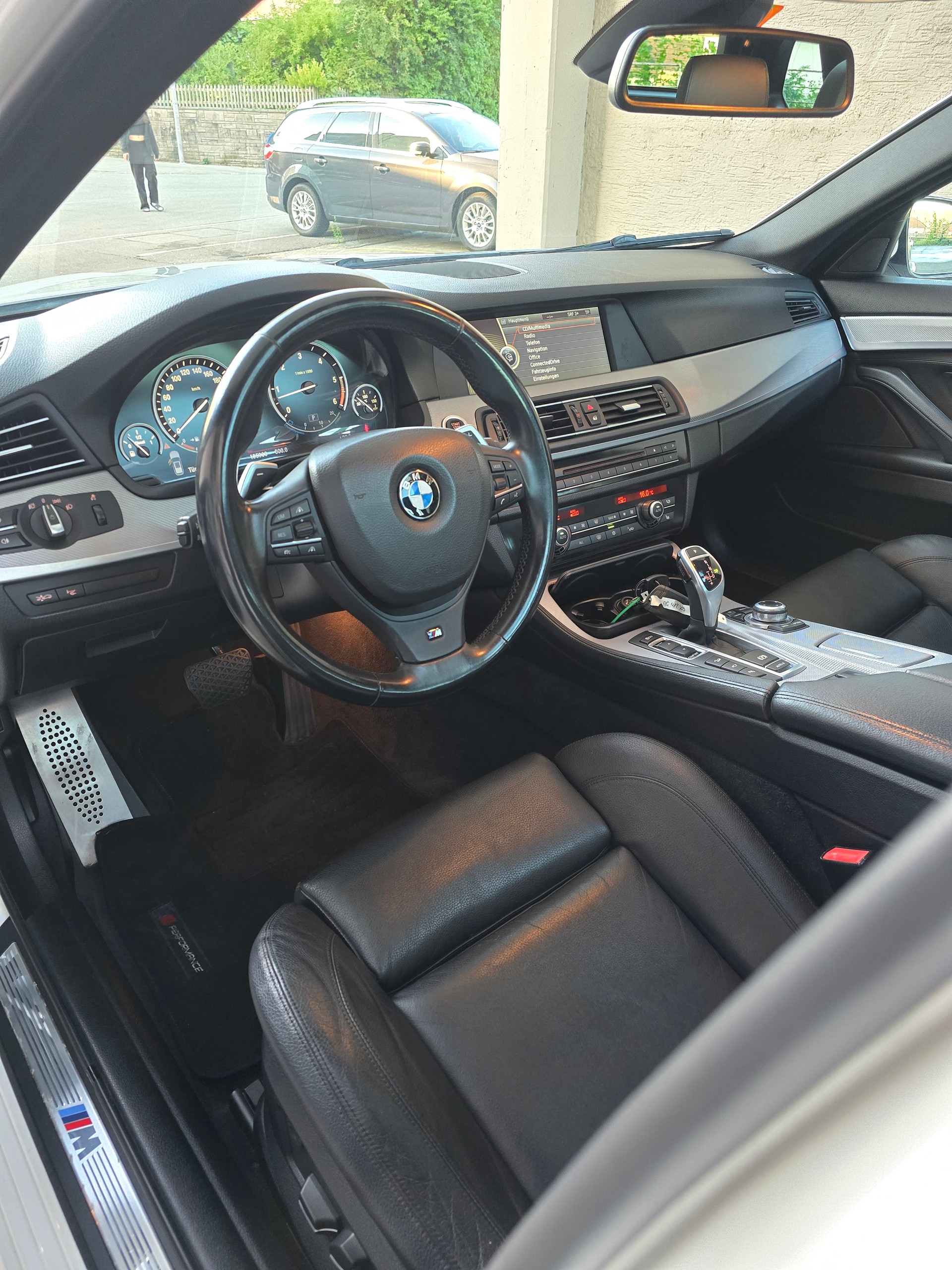 BMW 535d xDrive Touring Steptronic-image-8