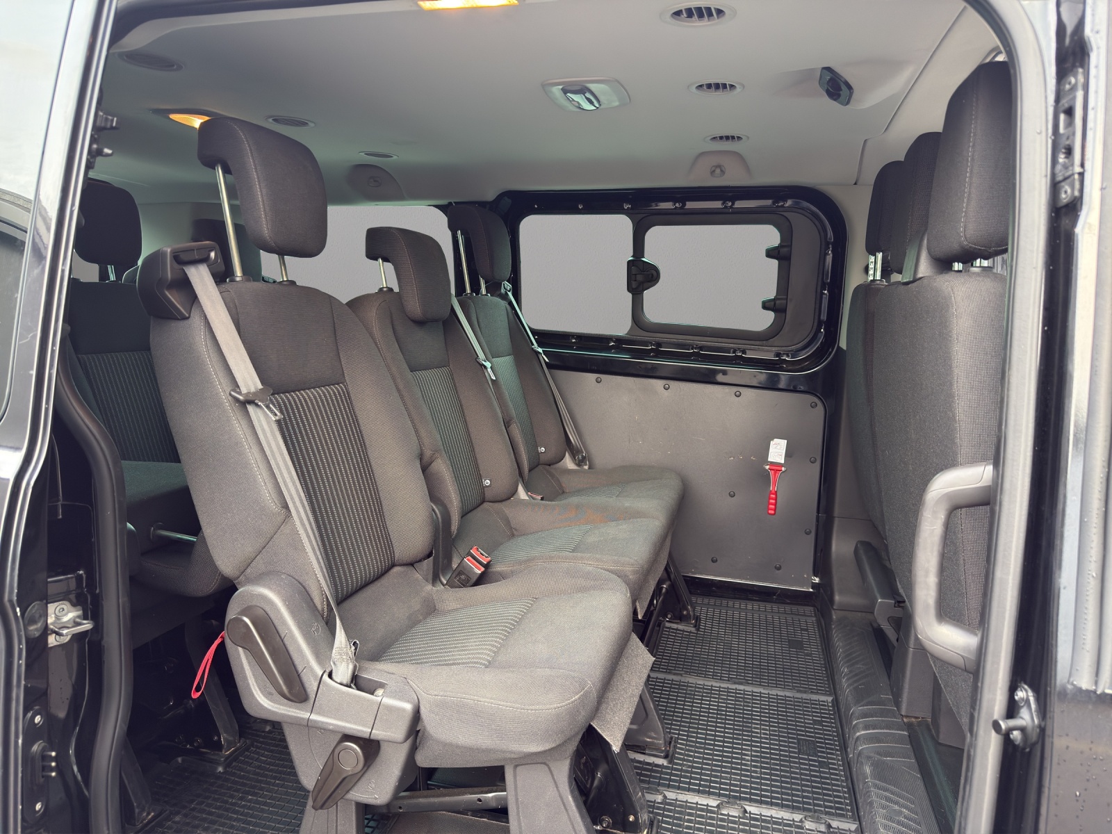 FORD Transit Custom 300 L1H1 Trend-image-12
