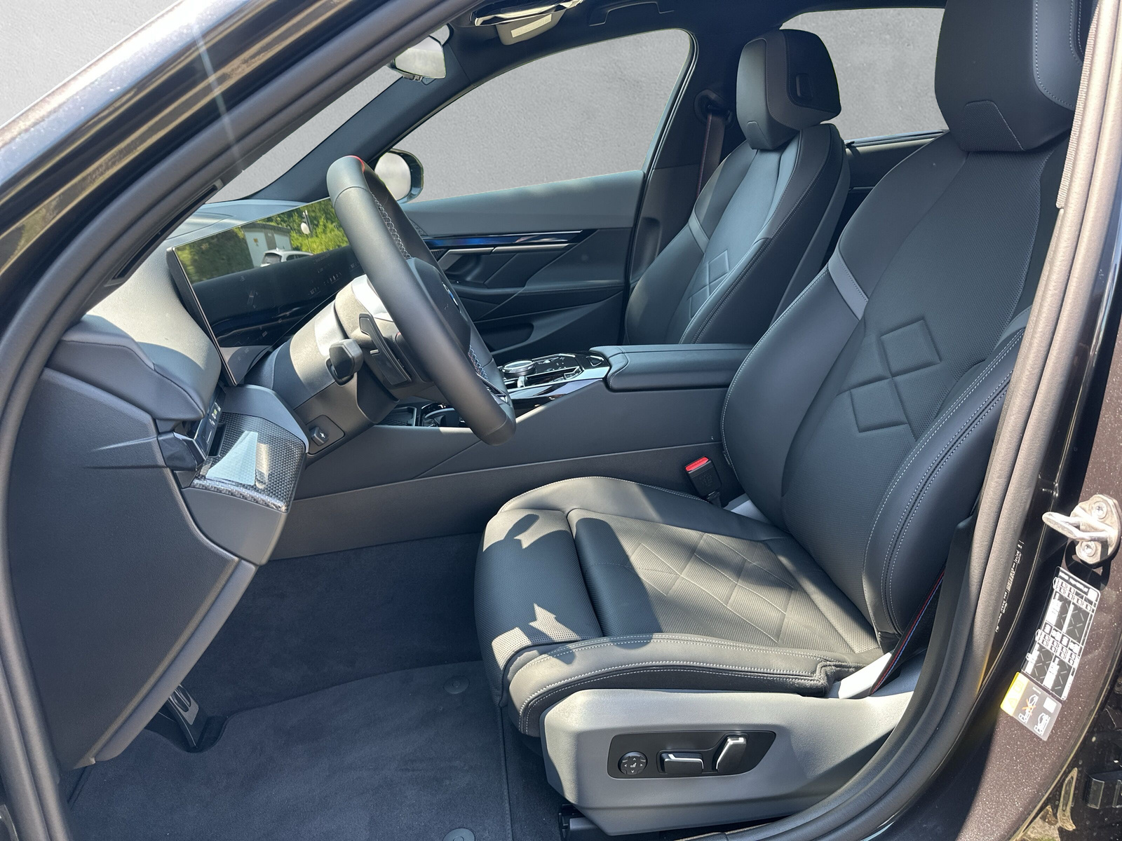 BMW i5 M60 xDrive **Action de leasing à 0,9%**-image-10