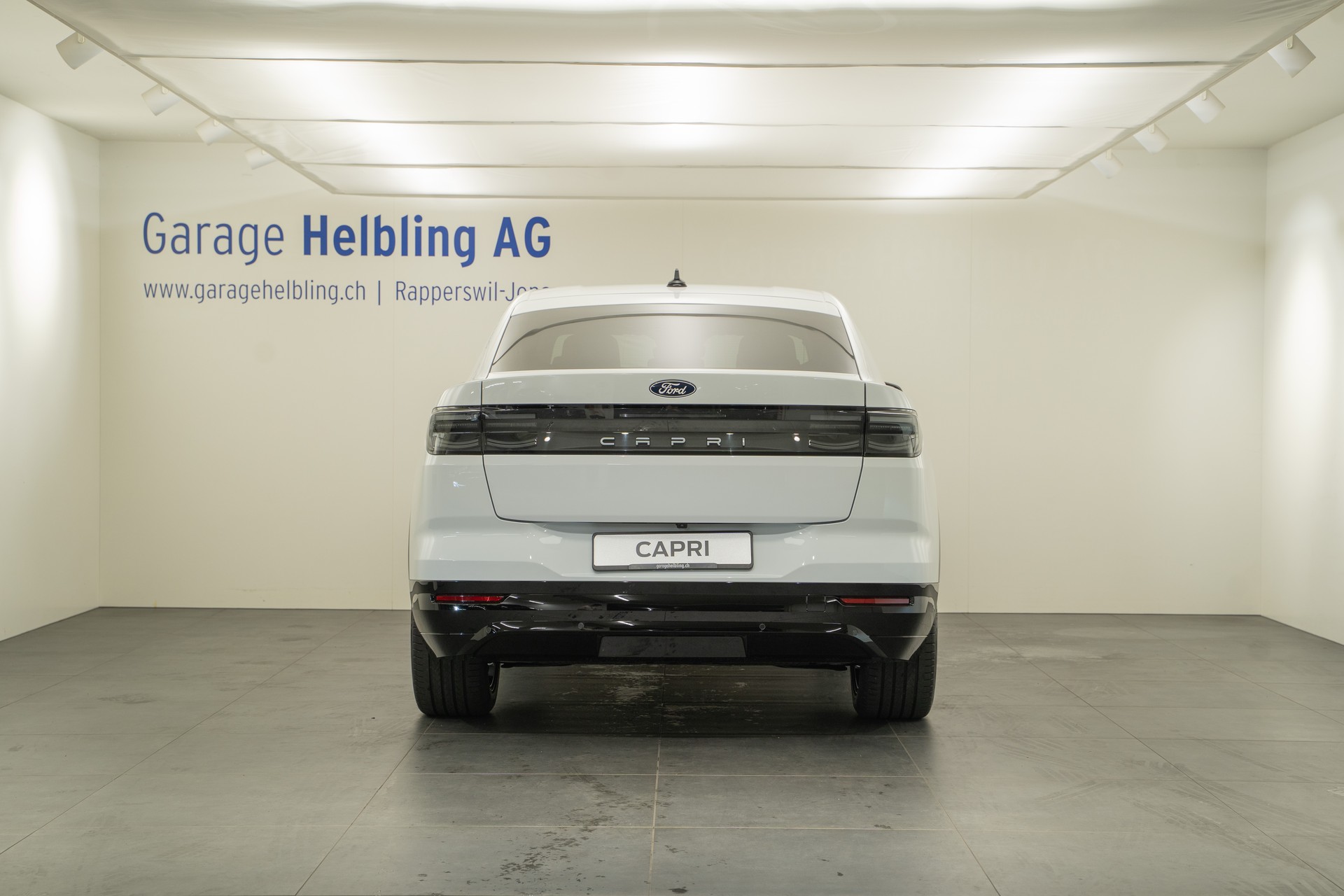 FORD Capri Extended Range Premium AWD-showroom-element-3