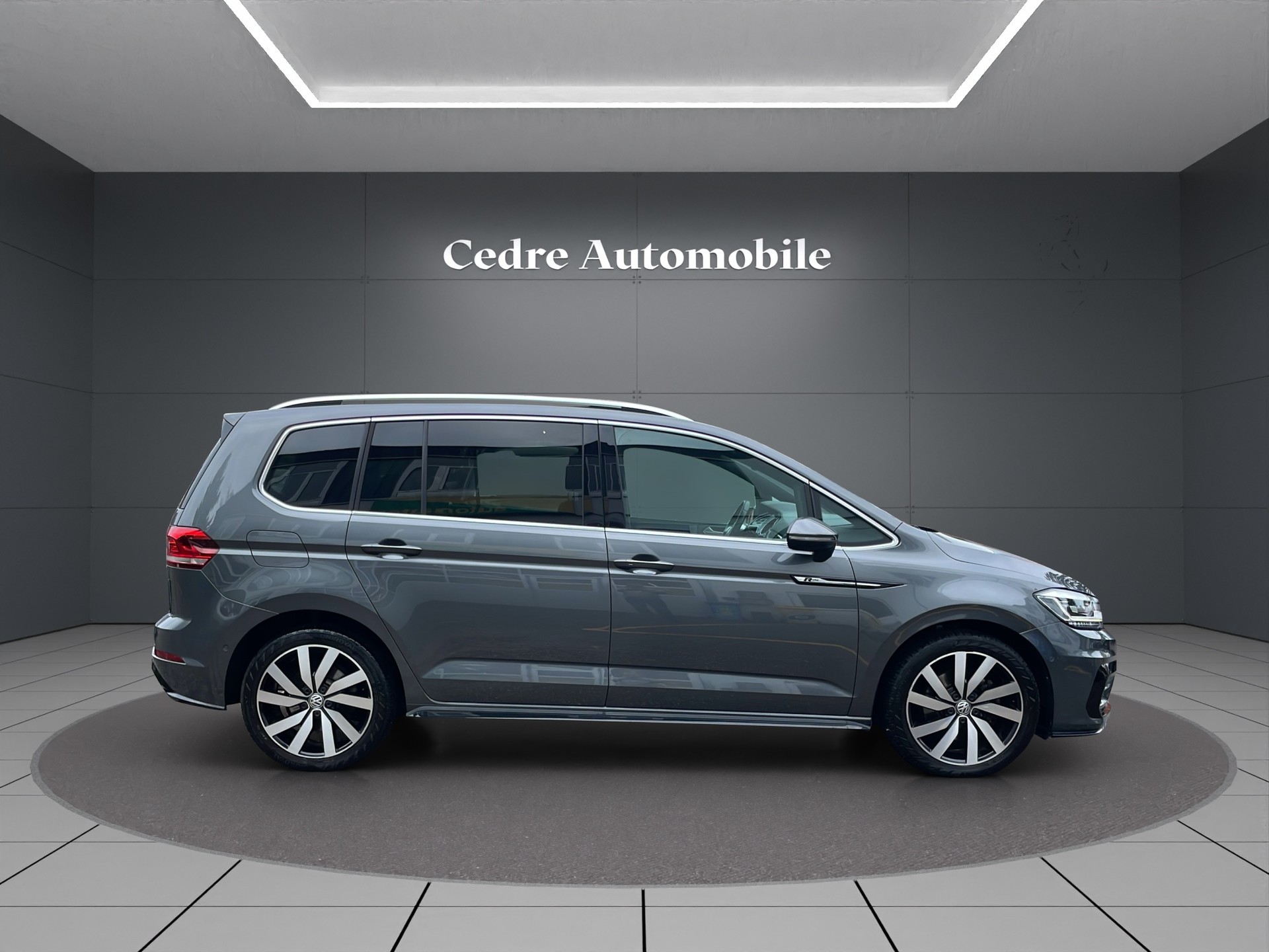 VW Touran 2.0 TDI BlueMotion R-Line Technology Highline DSG-showroom-element-2