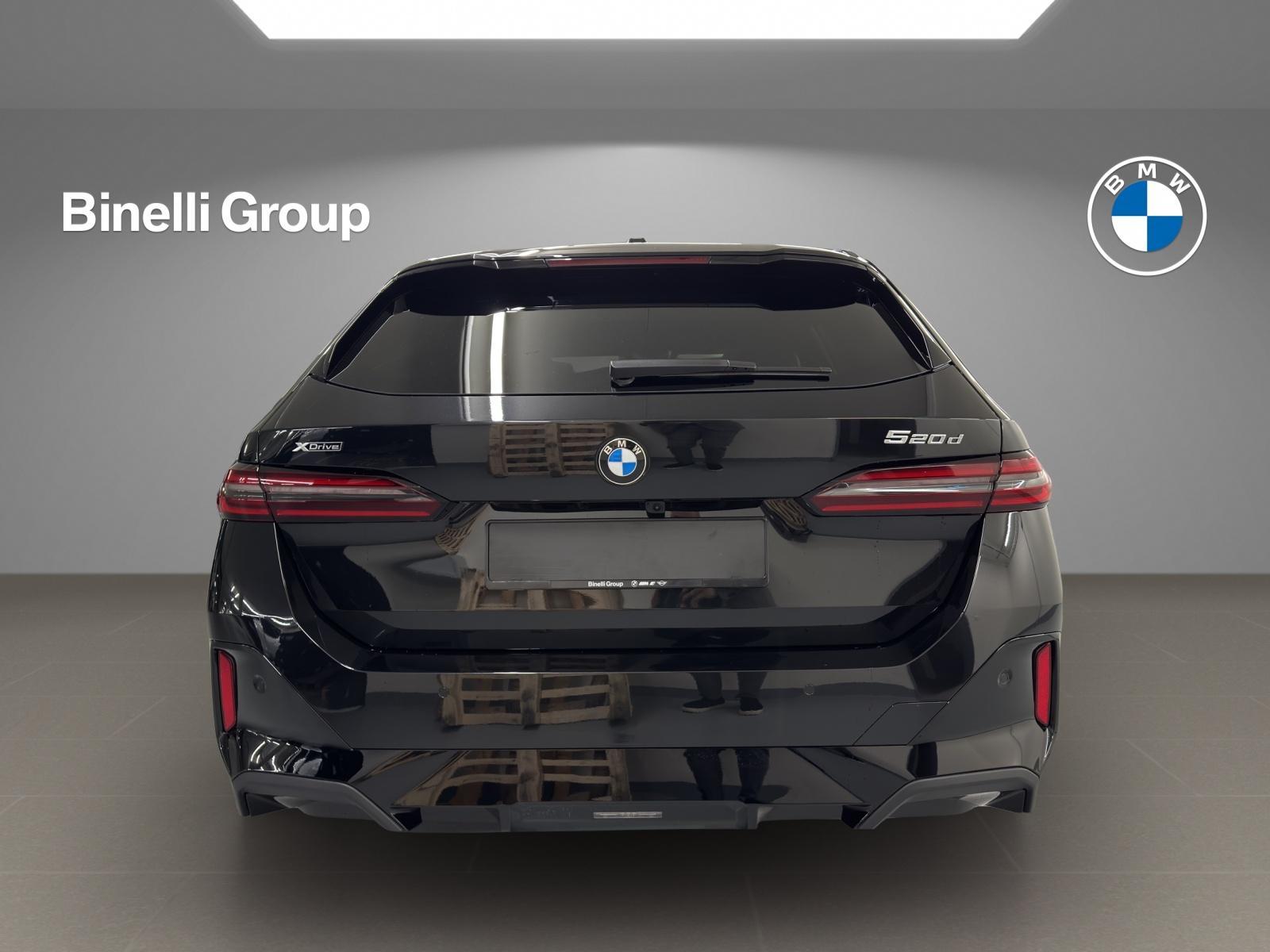 BMW 520d xDrive Touring M-showroom-element-3