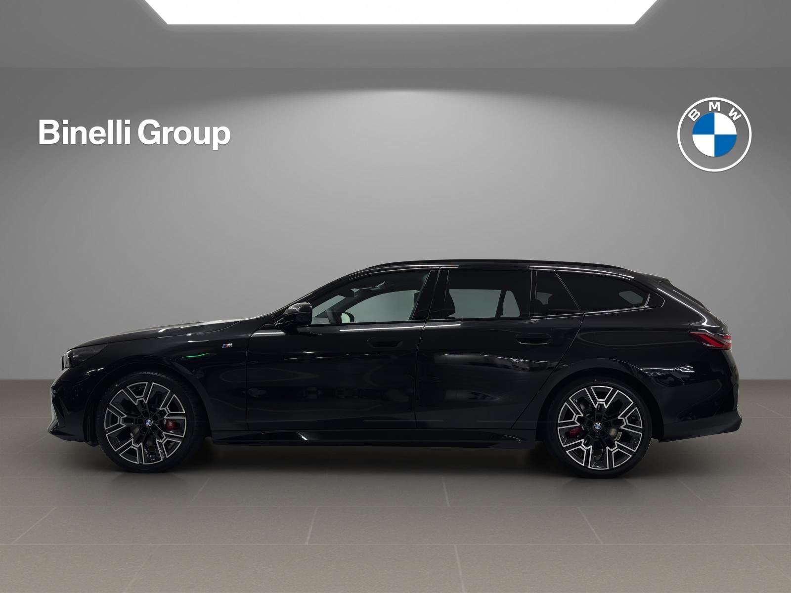 BMW 520d xDrive Touring M-showroom-element-1