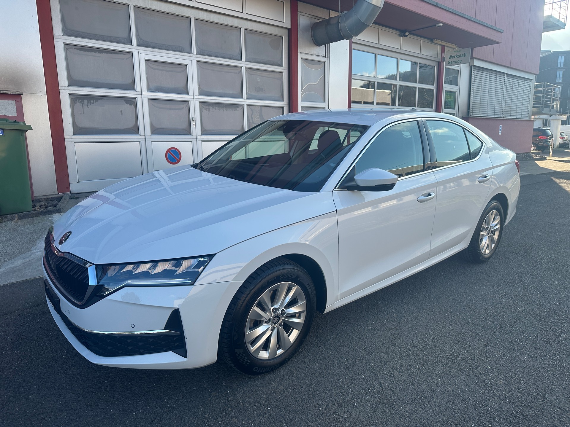 SKODA Octavia Limousine 1.5TSI Selection 150PS Benzin-showroom-element-2