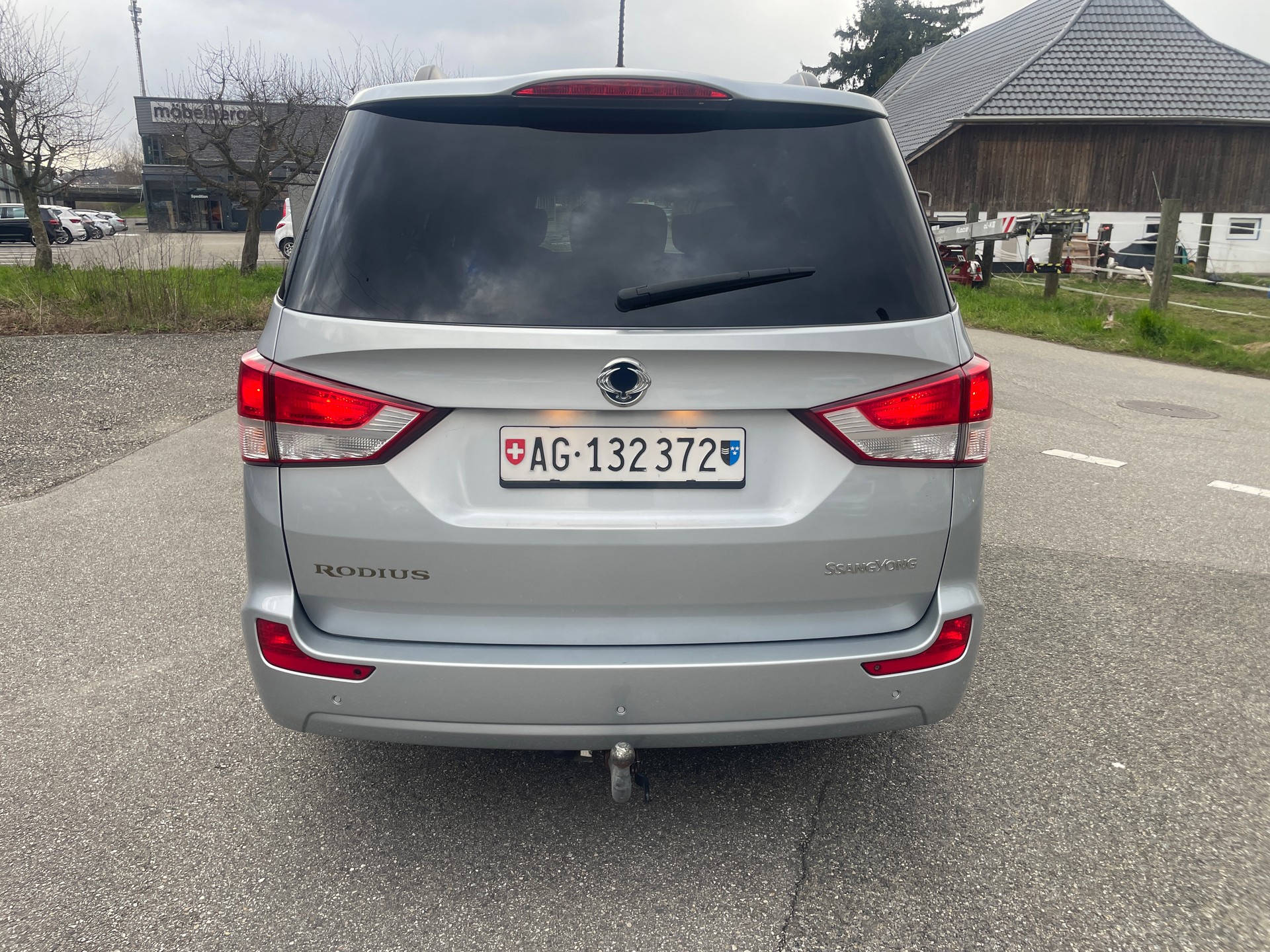 KGM-SsangYong Rodius SV200 e-XDi Sapphire 4WD E-Tronic-image-4