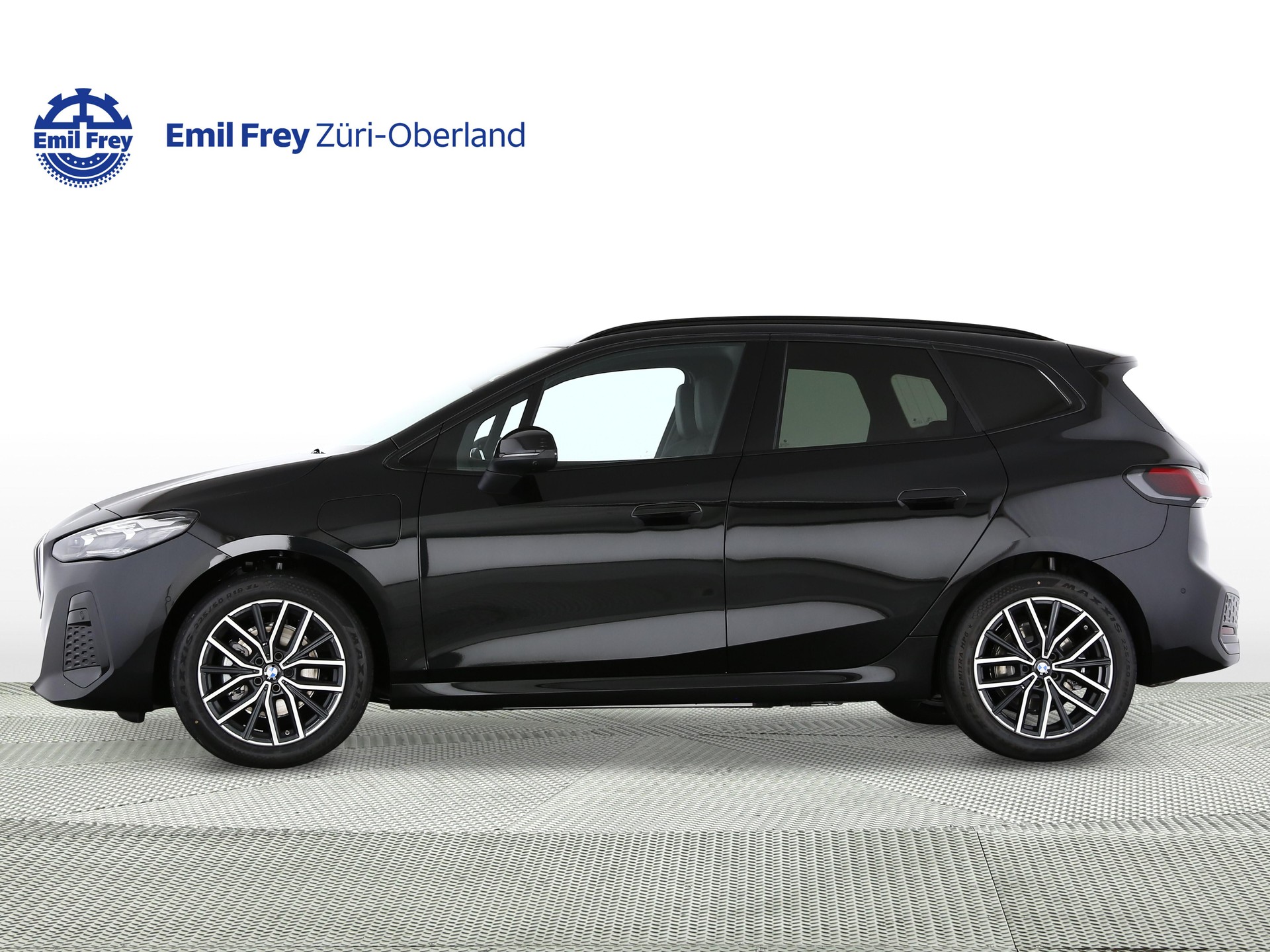 BMW 225e xDrive Active Tourer-showroom-element-1