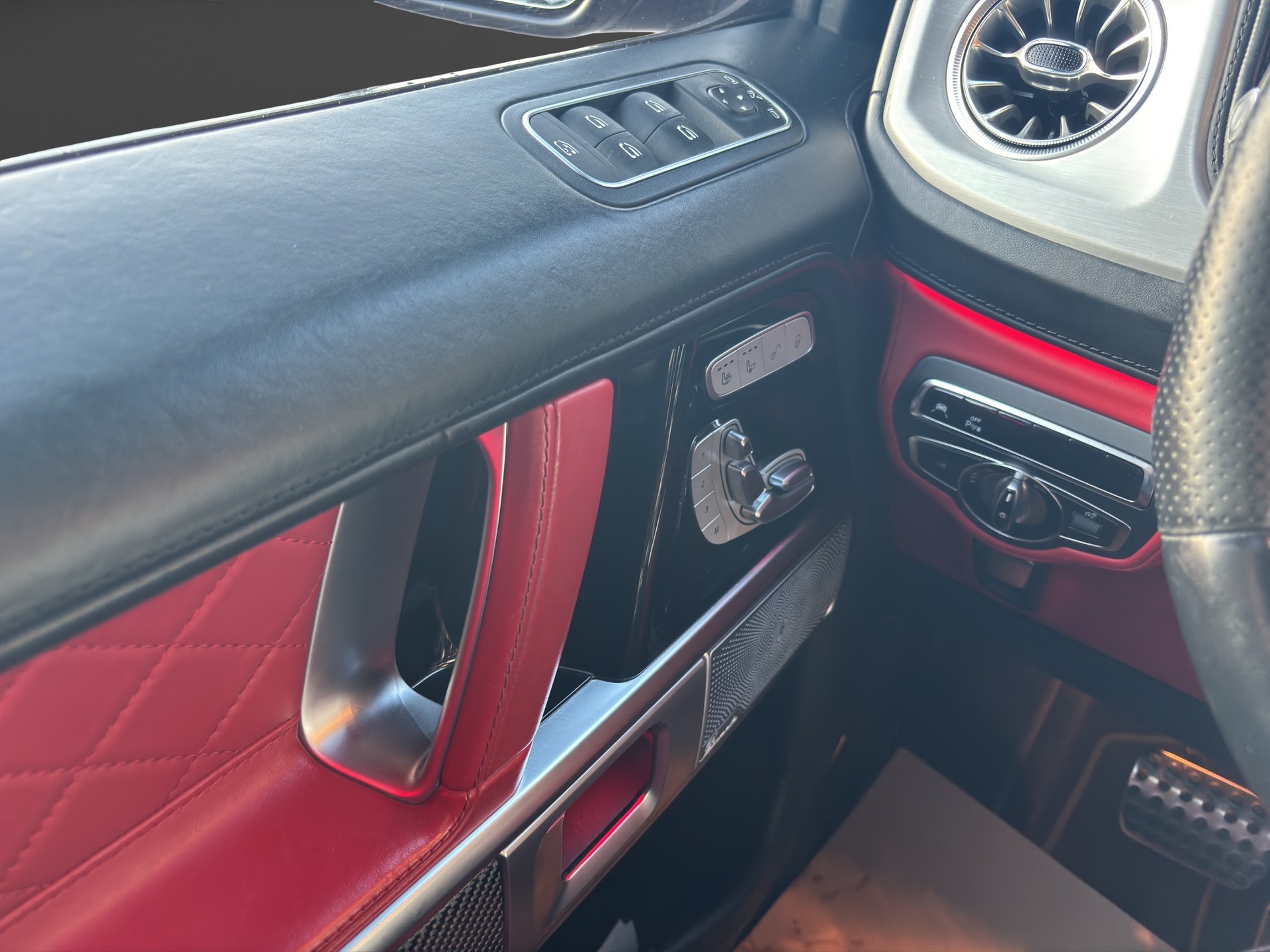 MERCEDES-BENZ G 63 AMG Edition 1 Speedshift Plus G-Tronic-image-10