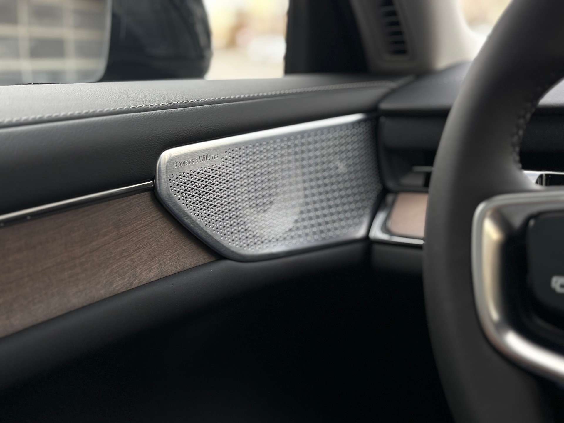 VOLVO ES90 Ultra-image-15