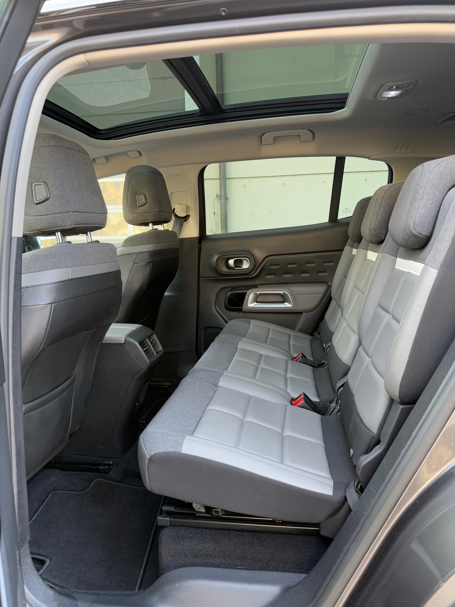 CITROEN C5 Aircross 2.0 BlueHD Shine EAT8-image-14