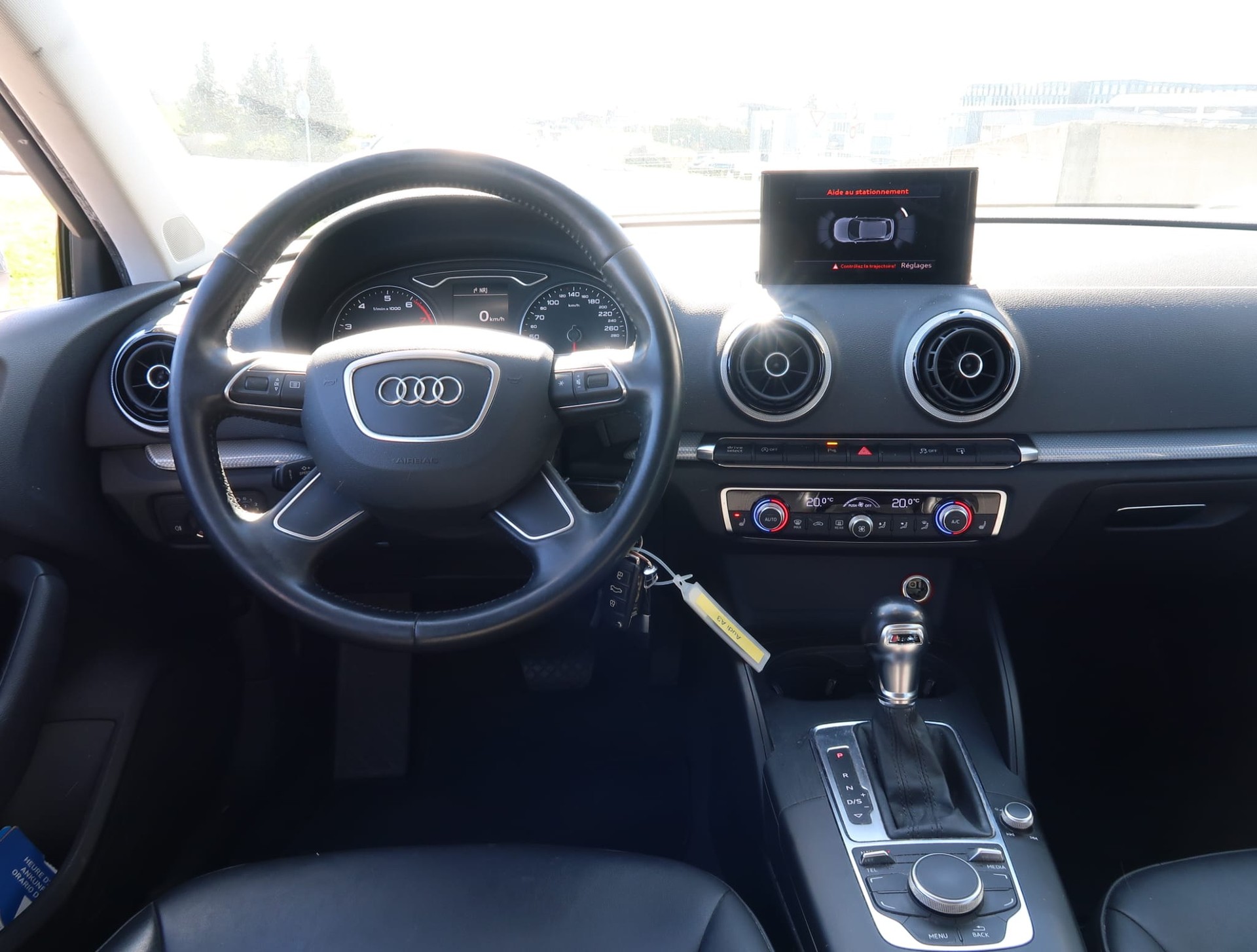 AUDI A3 Sportback 1.4 TFSI Ambiente S-tronic-image-11