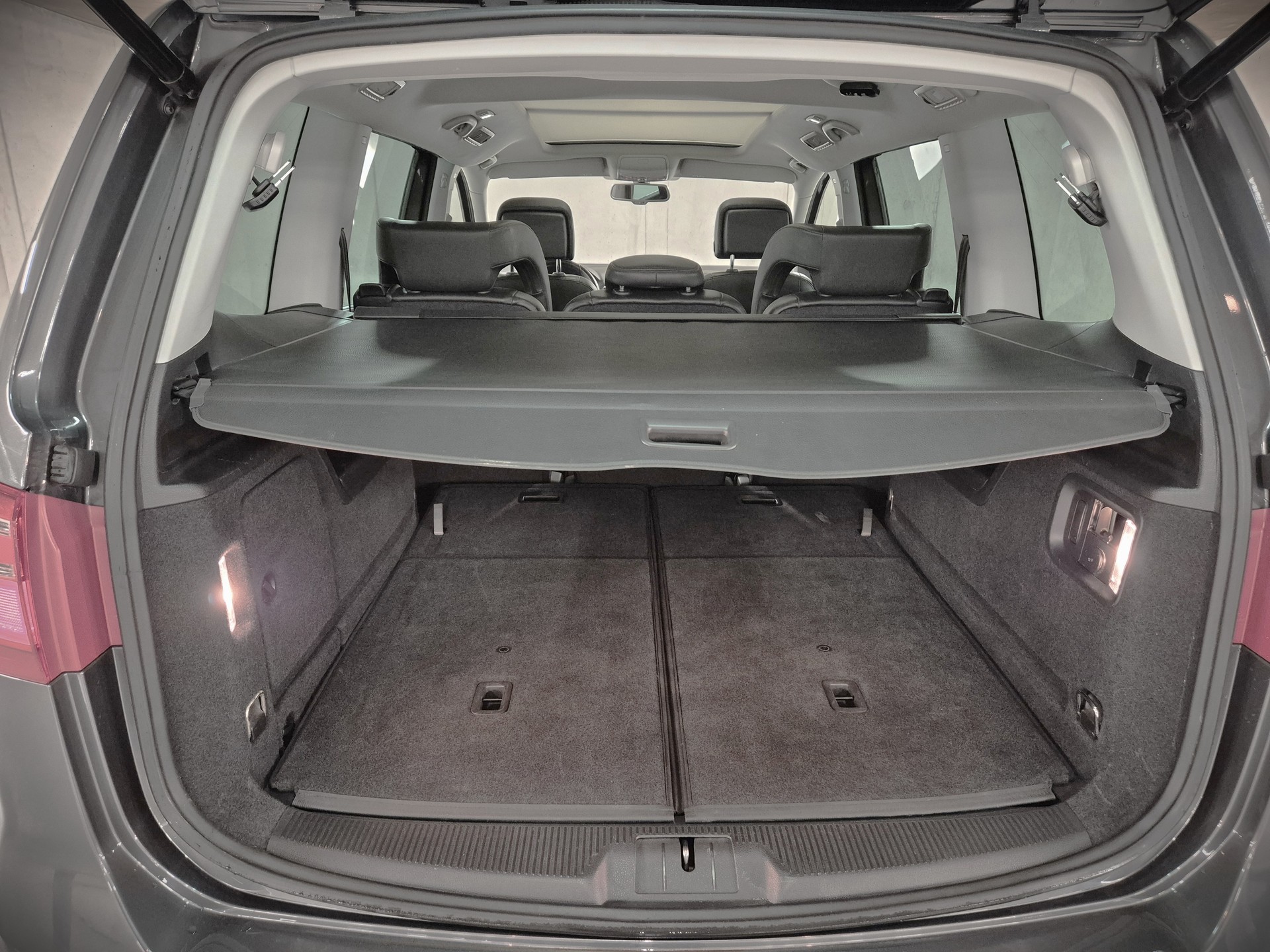 SEAT Alhambra 2.0 TSI Style DSG **7 PLACES**-image-17