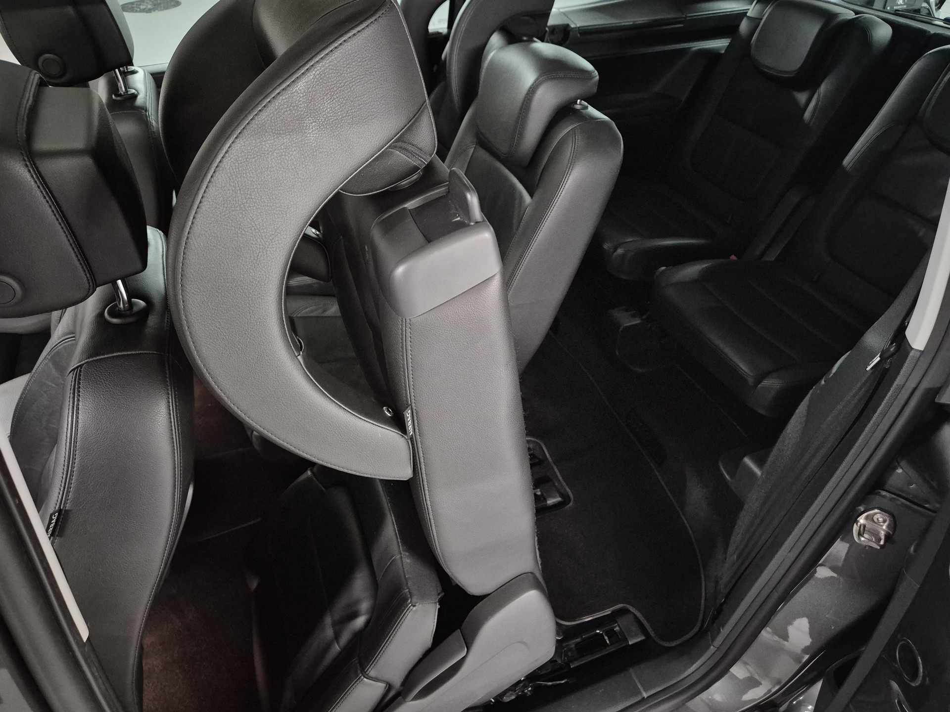 SEAT Alhambra 2.0 TSI Style DSG **7 PLACES**-image-16