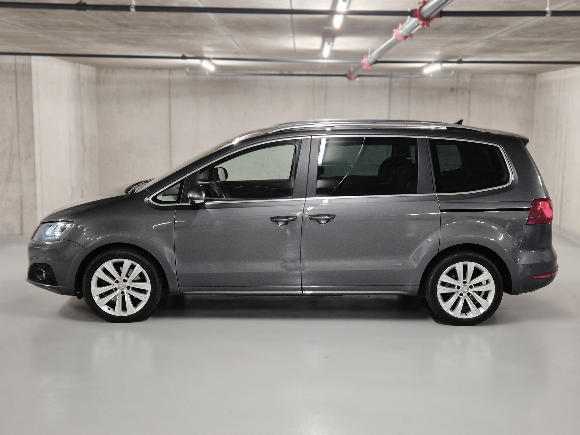 SEAT Alhambra 2.0 TSI Style DSG **7 PLACES**-image-4