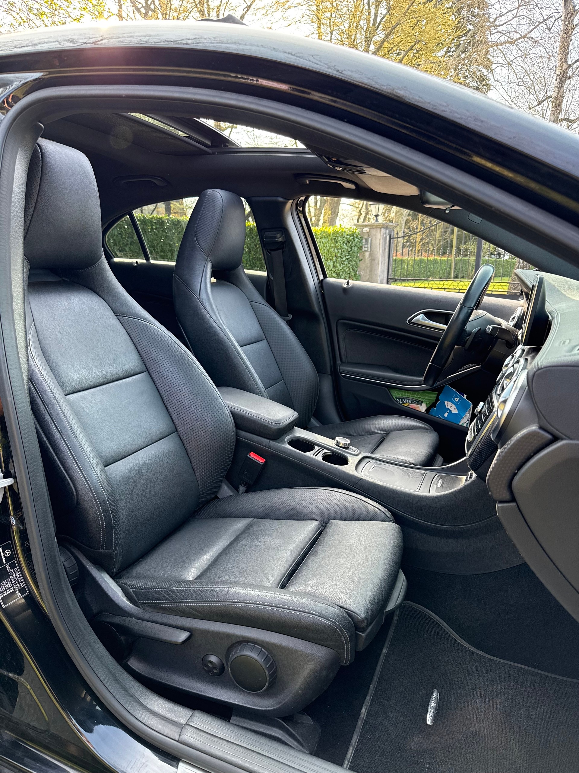 MERCEDES-BENZ A 250 Style 4Matic 7G-DCT-image-15
