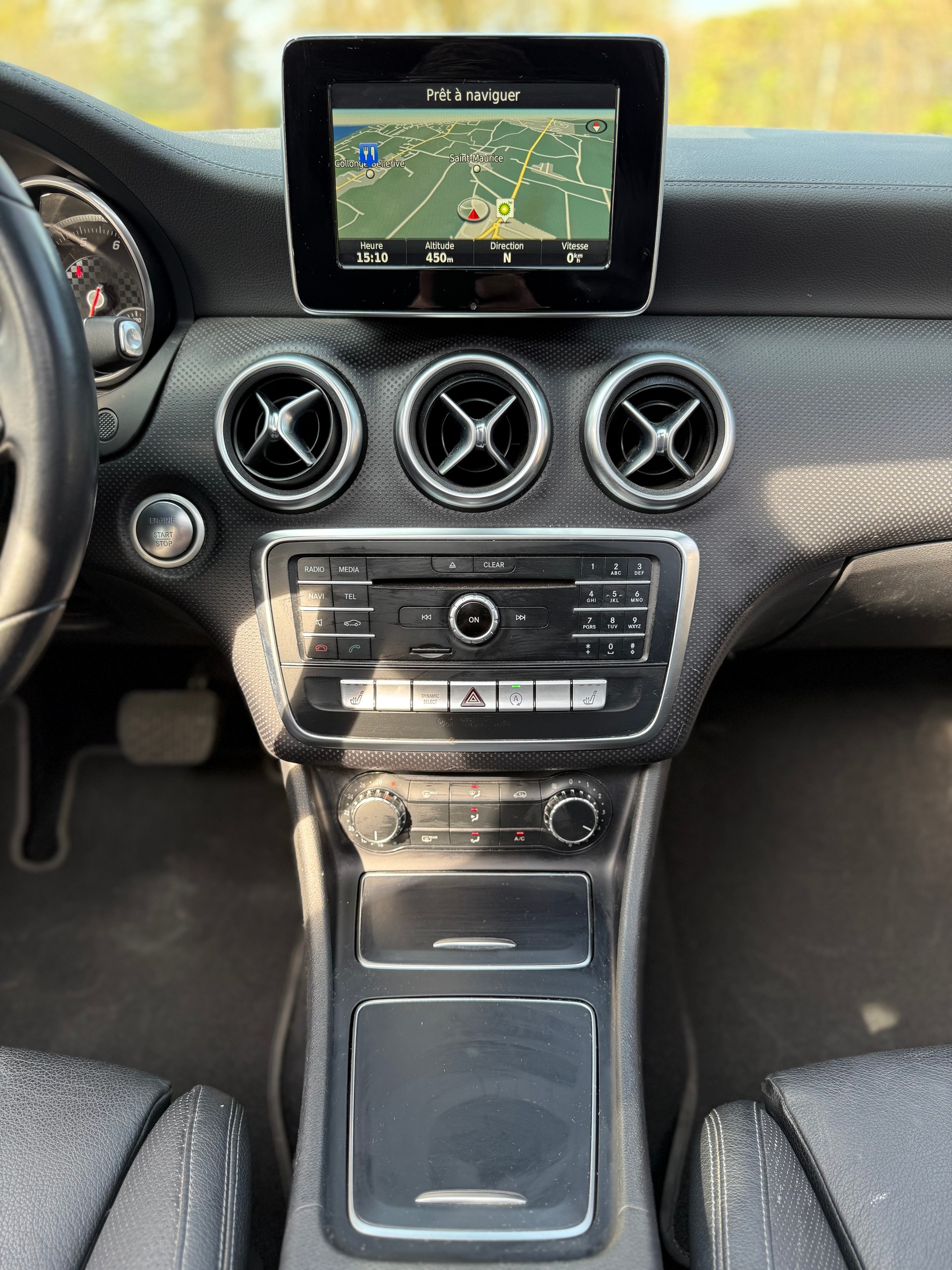 MERCEDES-BENZ A 250 Style 4Matic 7G-DCT-image-12