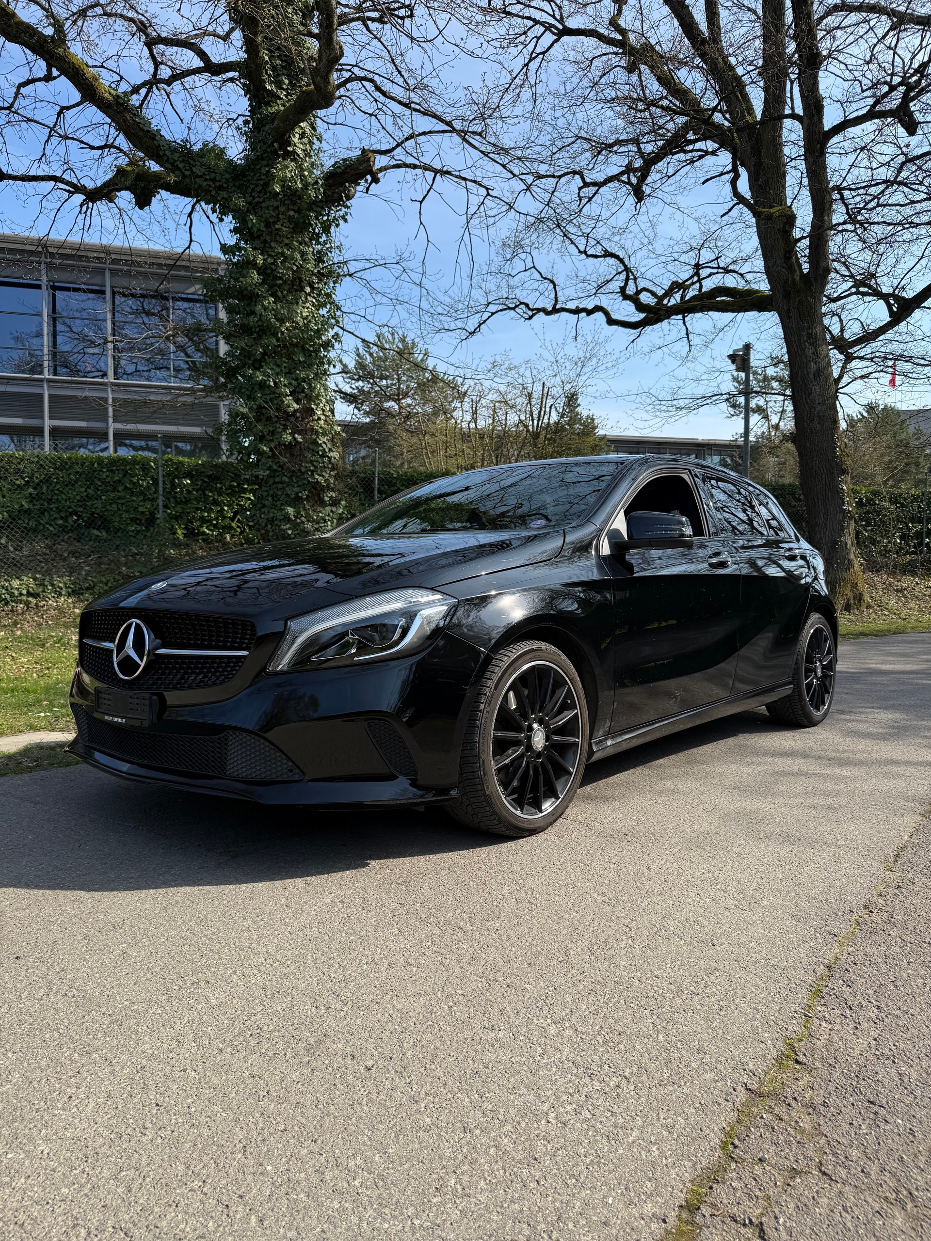 MERCEDES-BENZ A 250 Style 4Matic 7G-DCT-image-2
