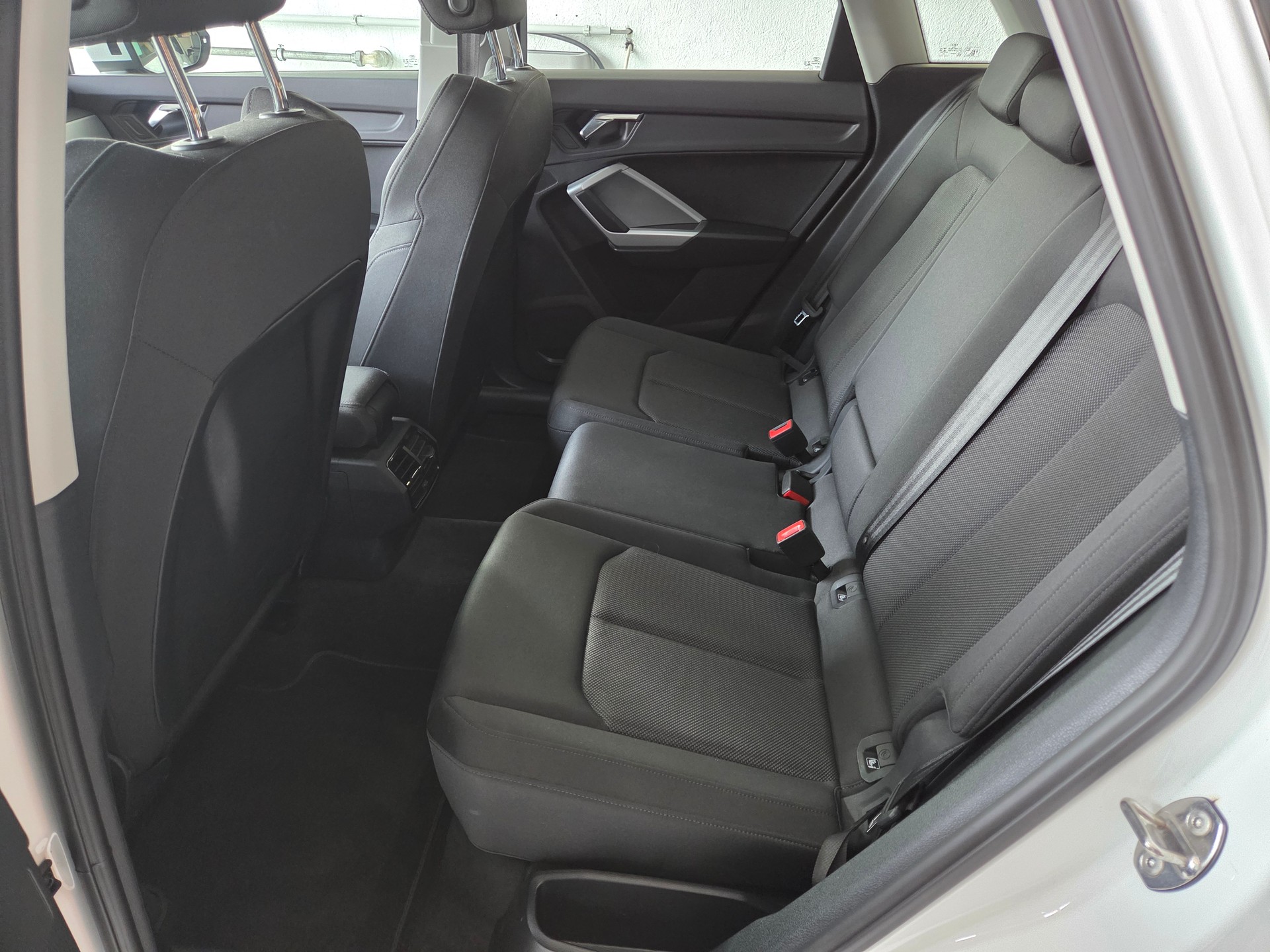 AUDI Q3 Sportback 40 TFSI S line quattro S-tronic-image-7