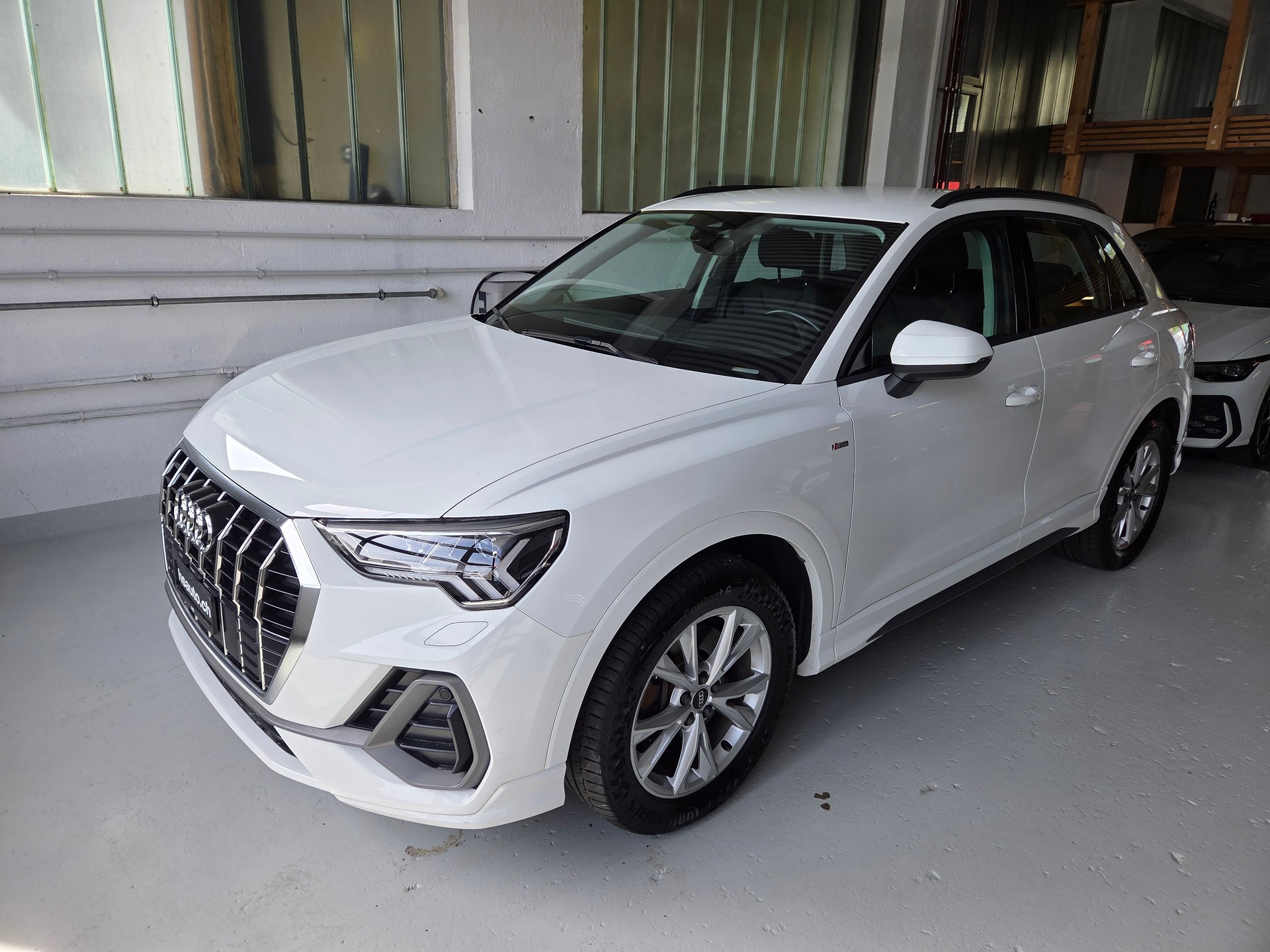 AUDI Q3 Sportback 40 TFSI S line quattro S-tronic-image-1