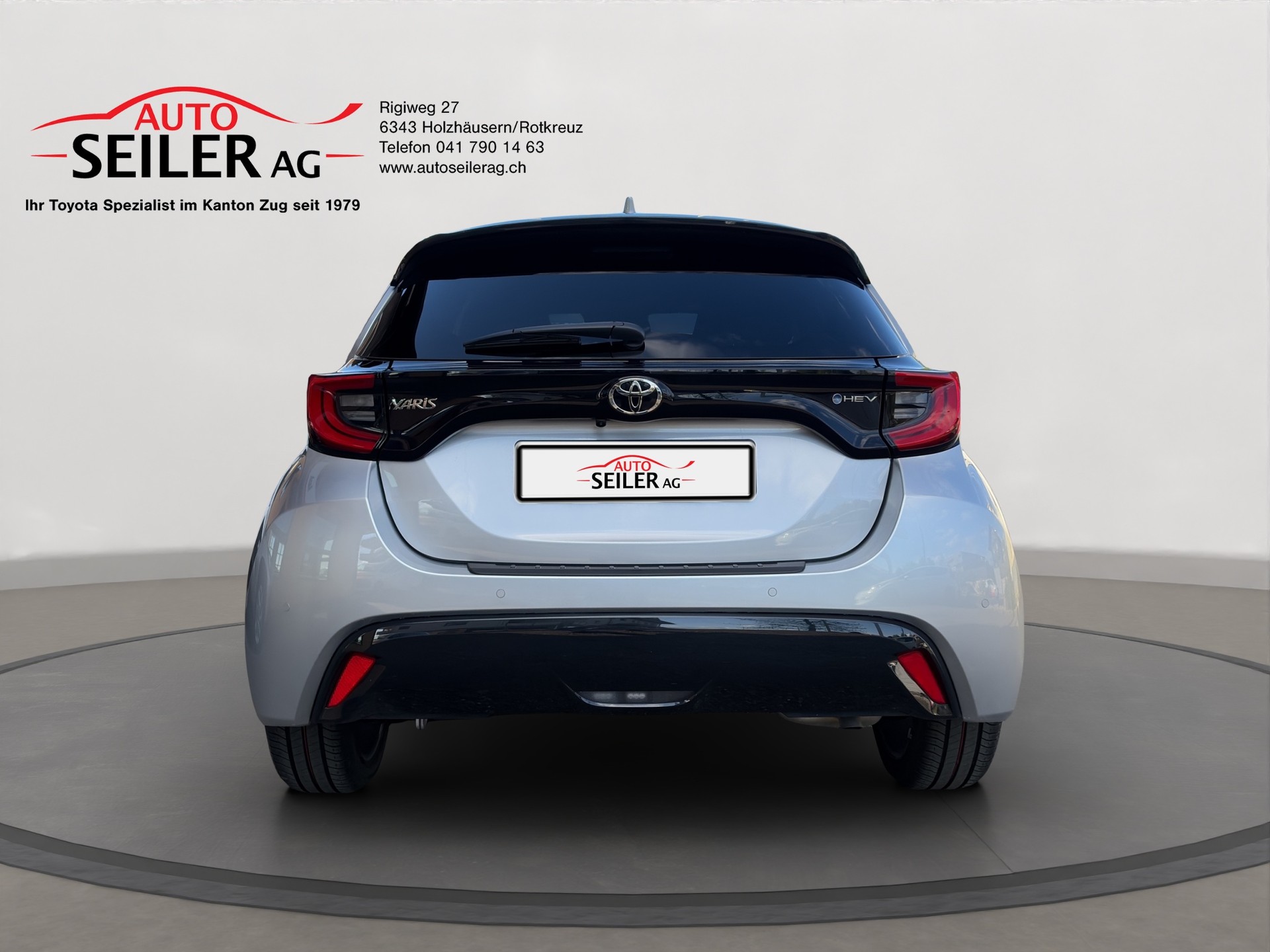 TOYOTA Yaris 1.5 Premiere Edition e-CVT-showroom-element-3