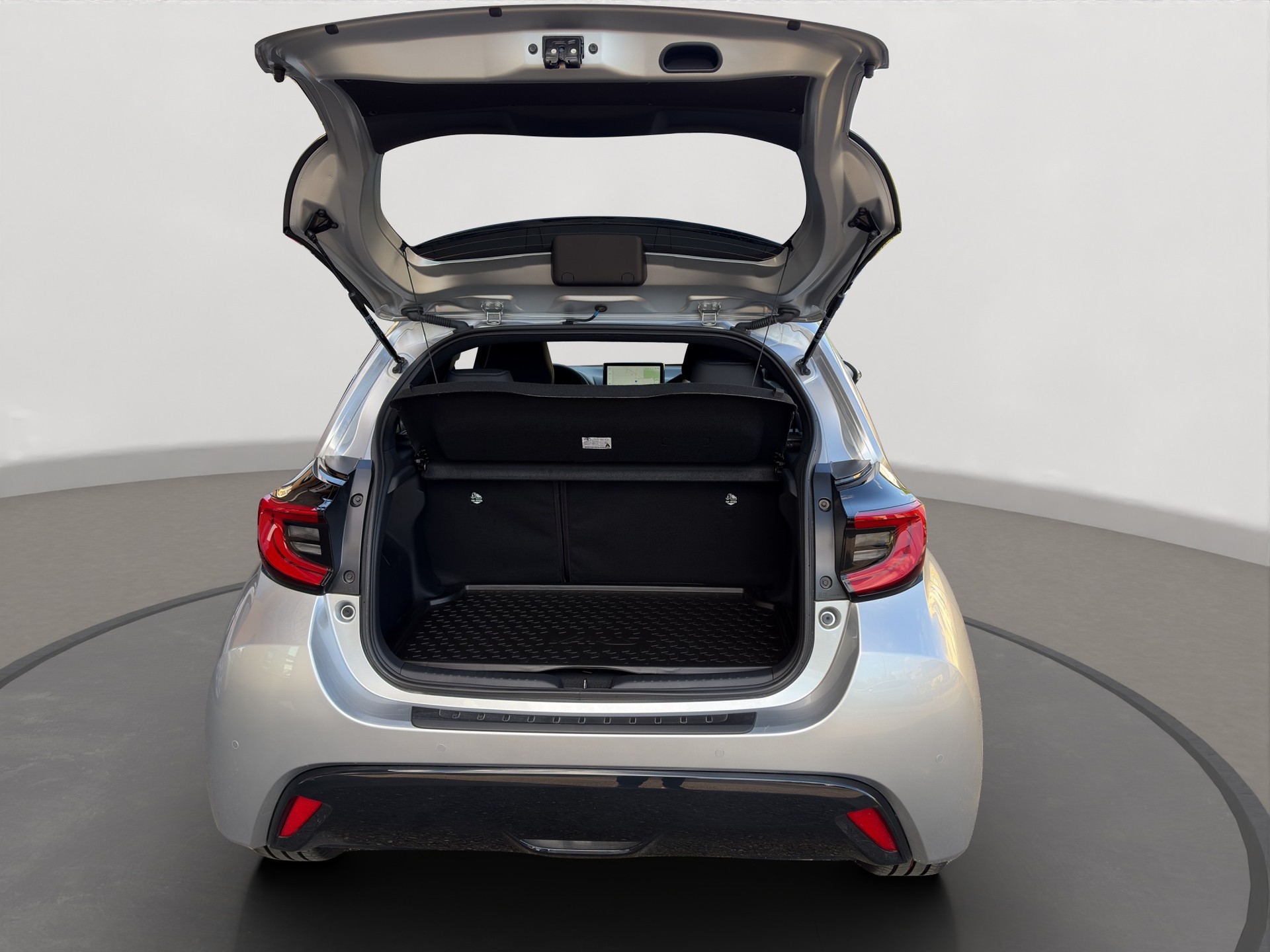 TOYOTA Yaris 1.5 Premiere Edition e-CVT-image-5