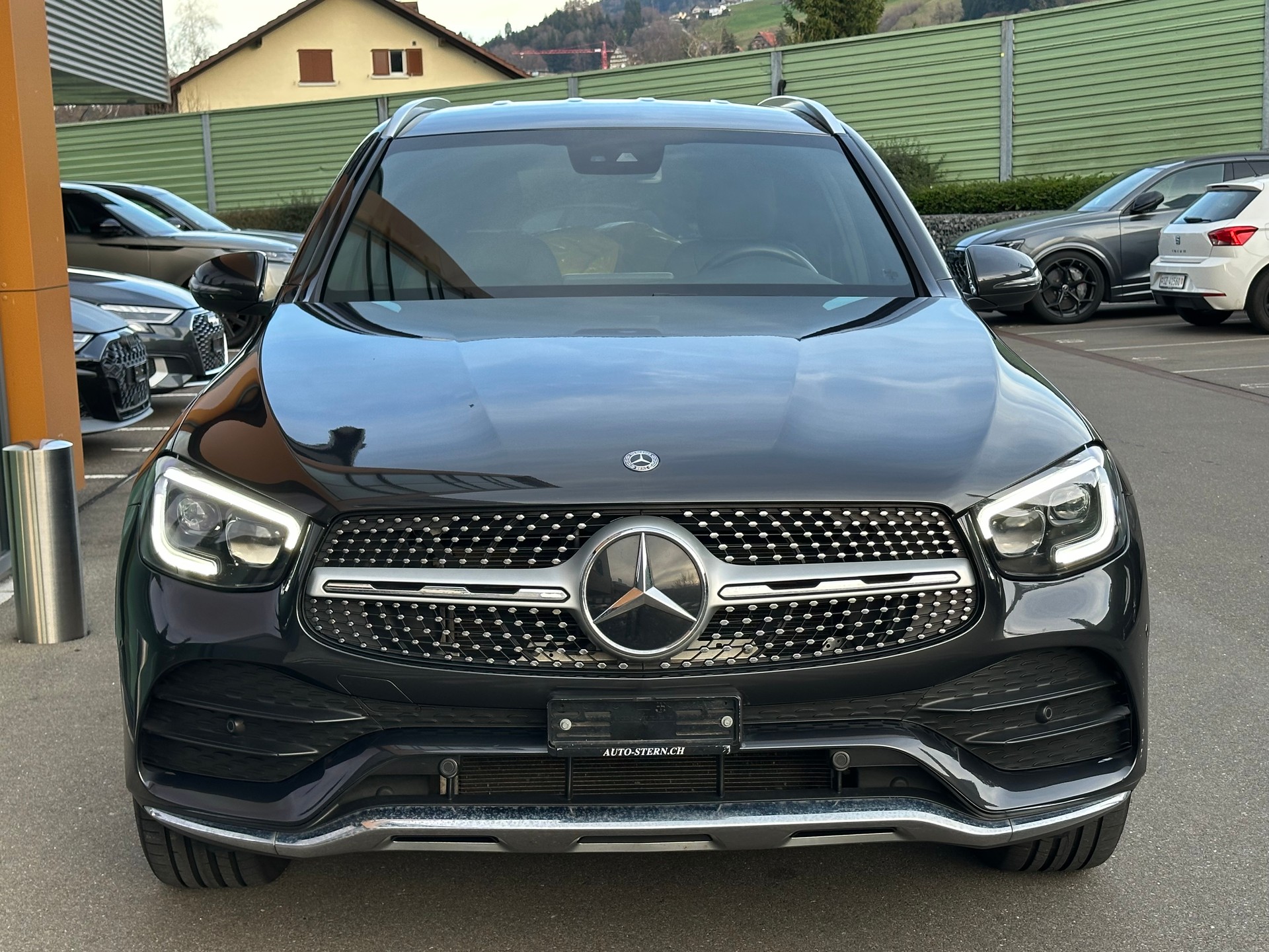 MERCEDES-BENZ GLC 220 d AMG Line 4 Matic-showroom-element-3