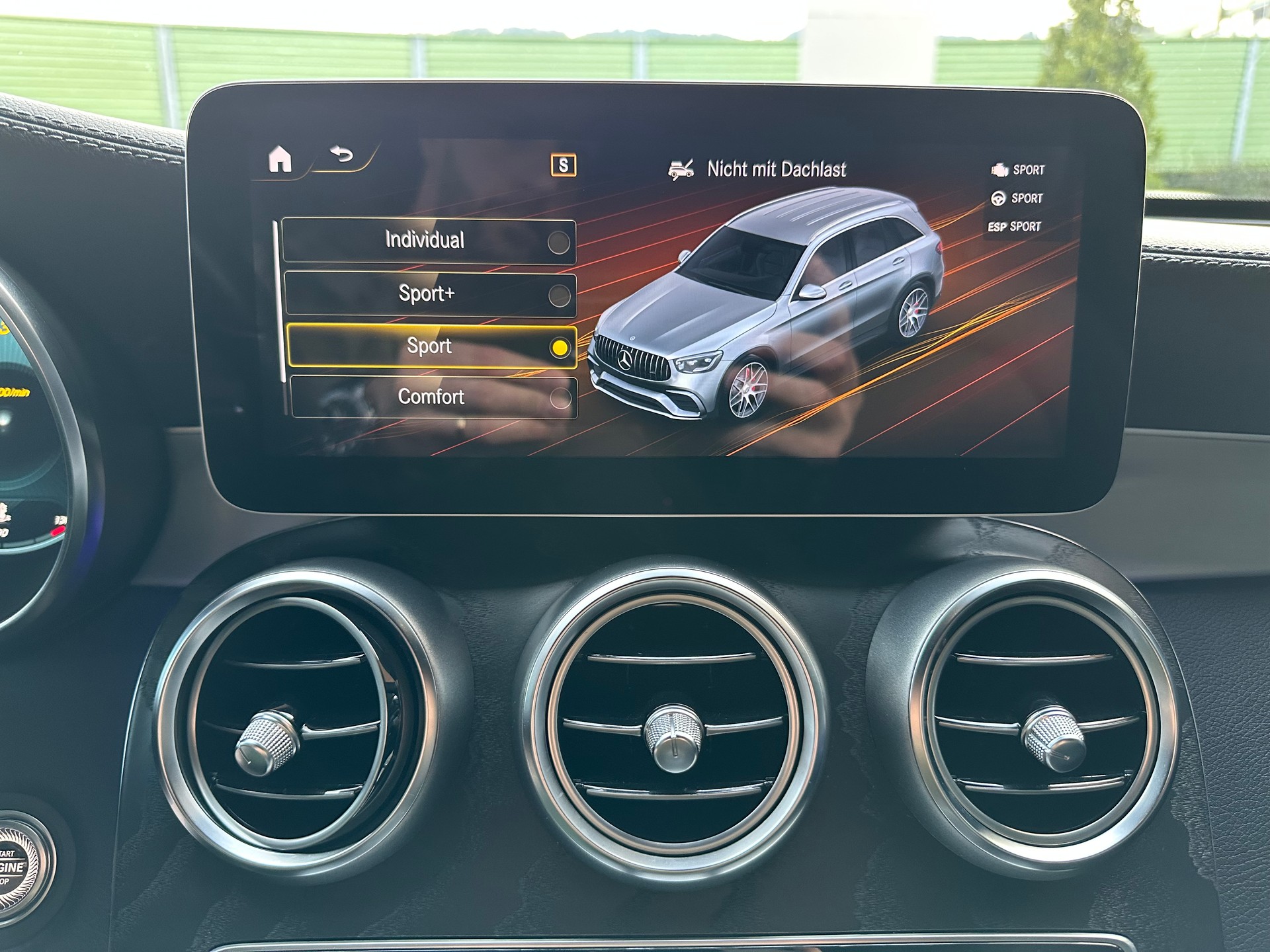MERCEDES-BENZ GLC 220 d AMG Line 4 Matic-image-12