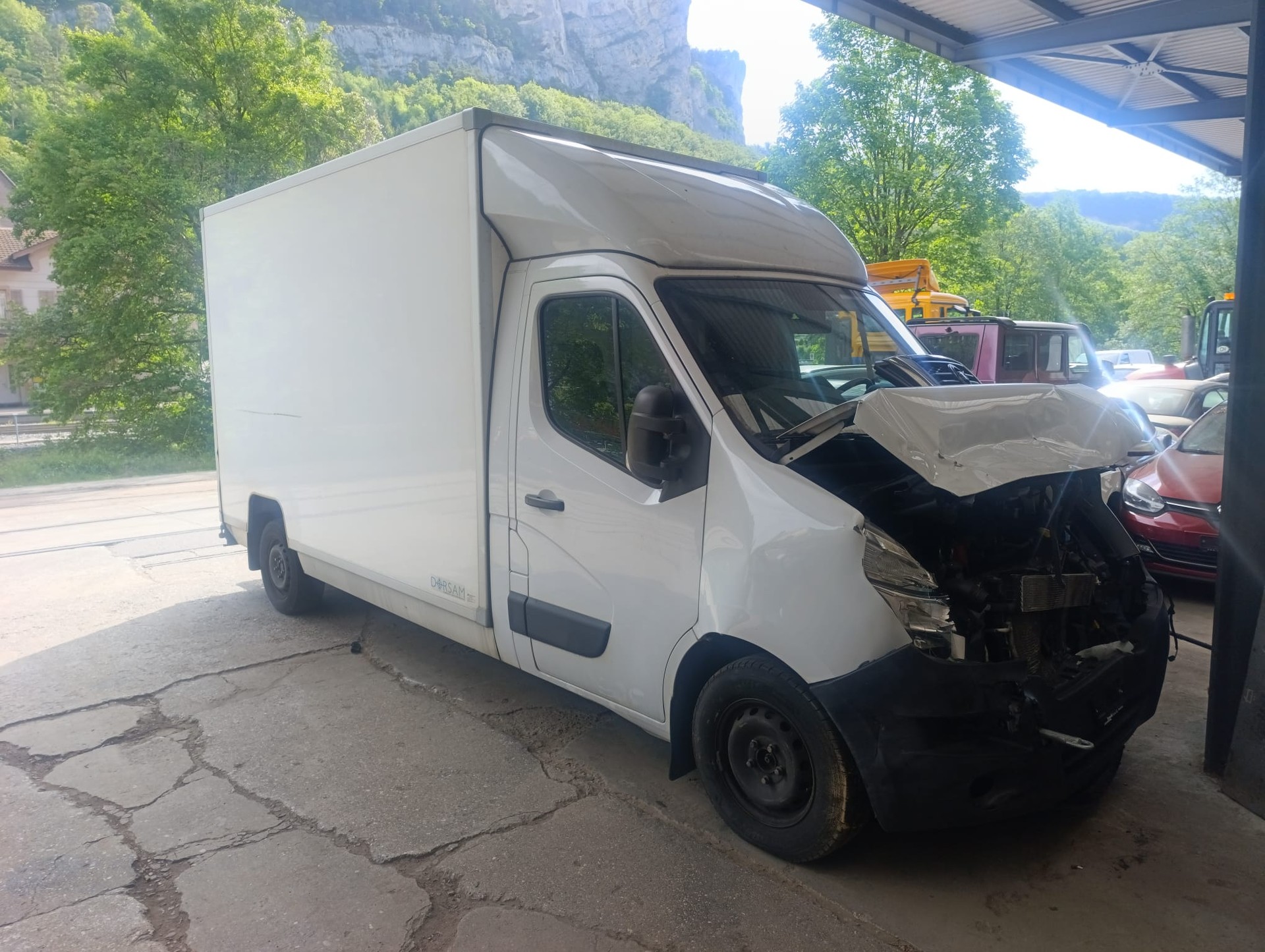 NISSAN INTERSTAR