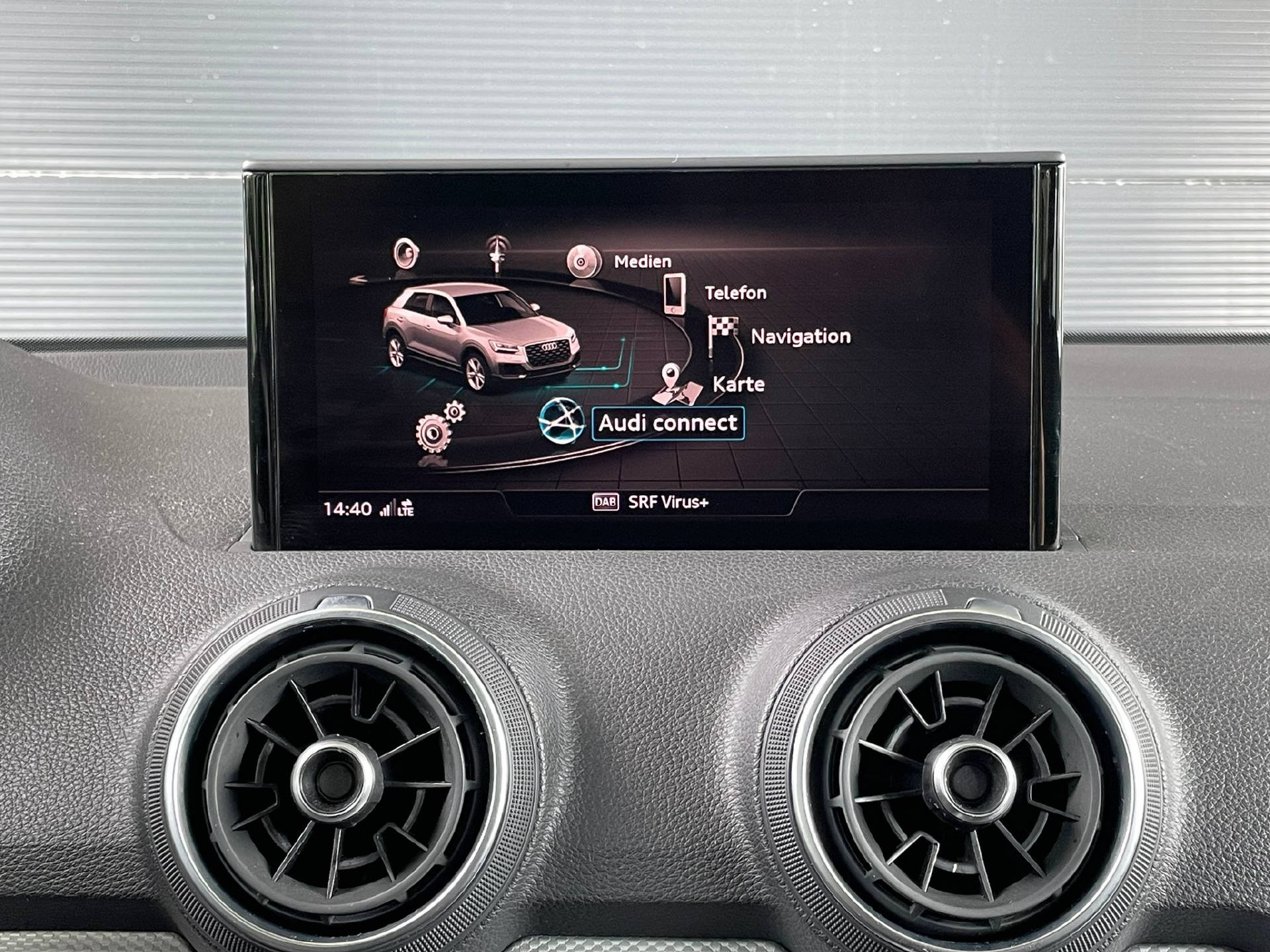 AUDI Q2 1.5 35 TFSI S-Tronic-image-13