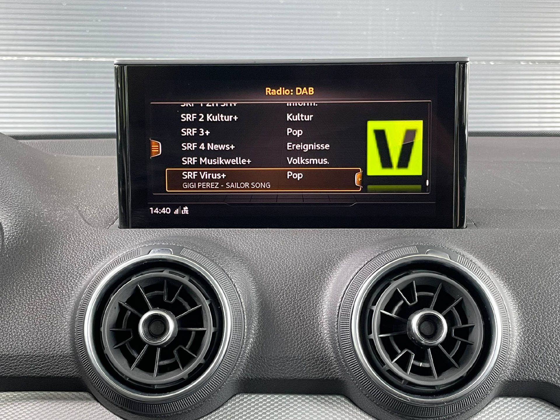 AUDI Q2 1.5 35 TFSI S-Tronic-image-15