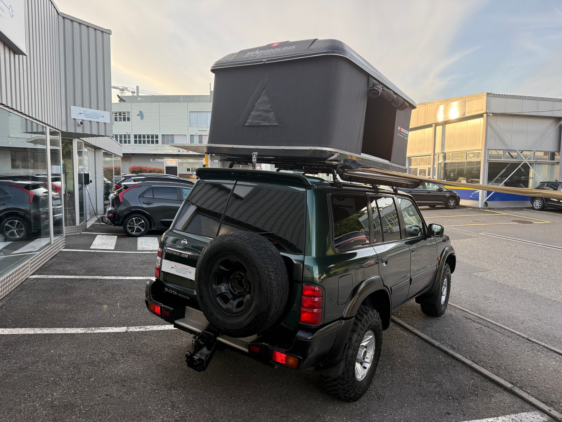 NISSAN Patrol GR 3.0 Di Luxury CAMPER Umbau mit Dachzelt und Höherlegung-image-5