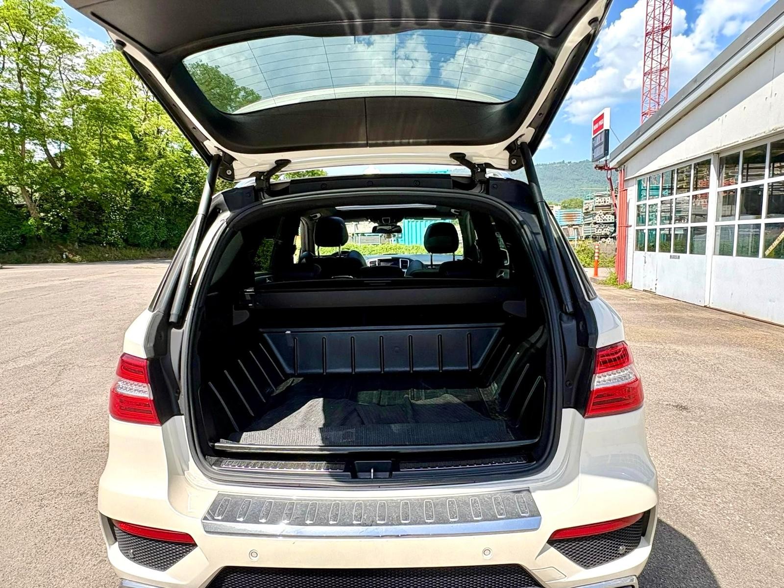 MERCEDES-BENZ ML 63 V8 AMG-image-4