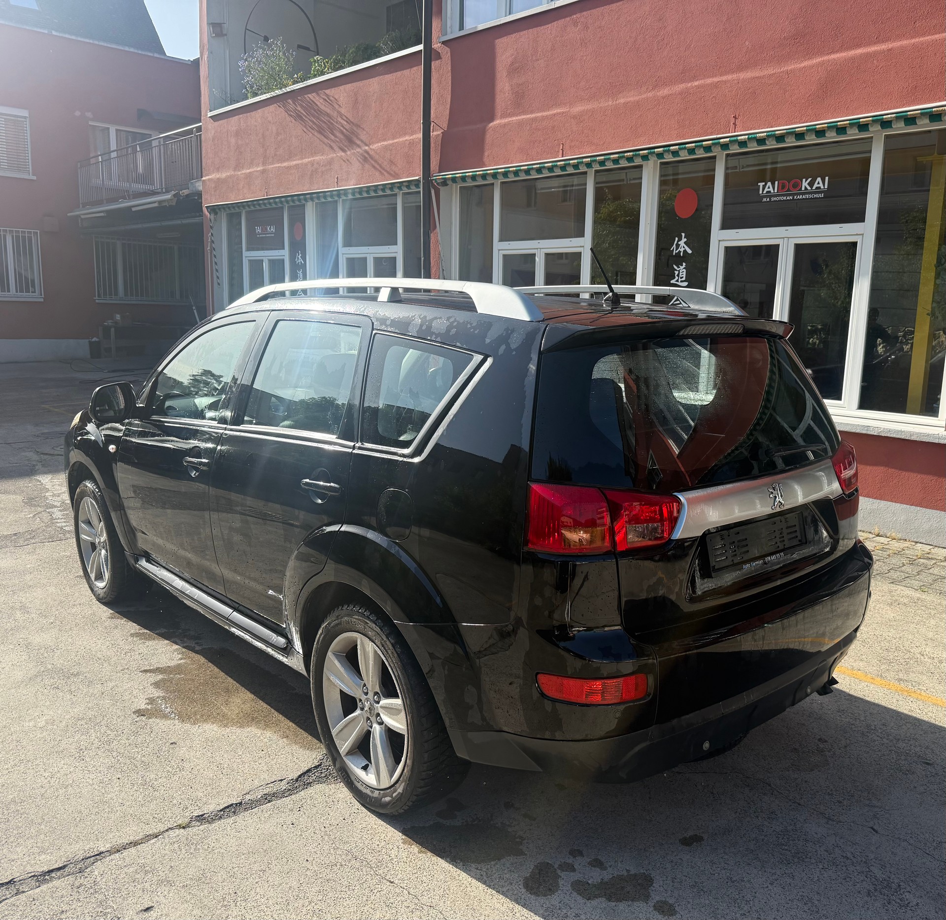 PEUGEOT 4007 2.2 HDi Dynamic-image-3