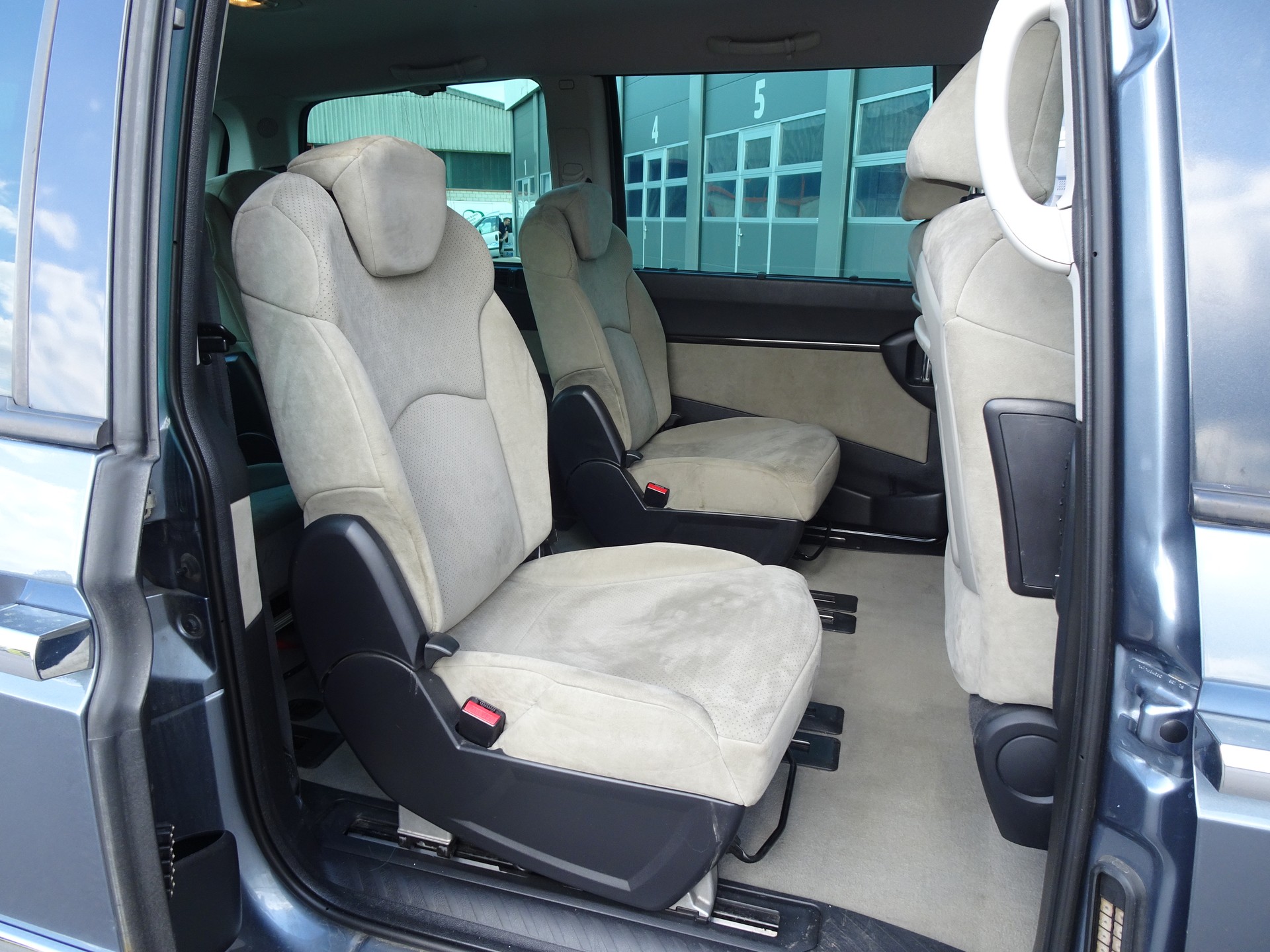 CITROEN C8 2.0 16V HDi Exclusive-image-8