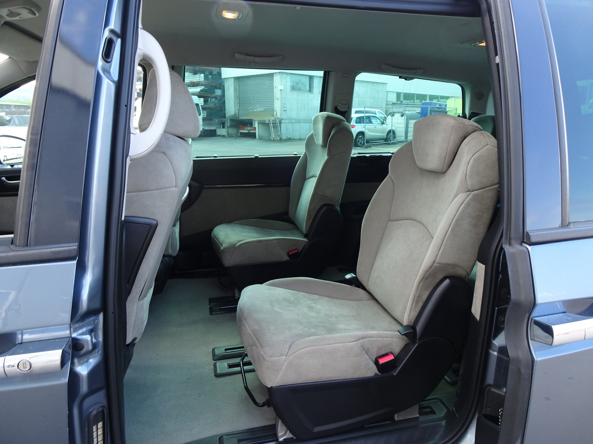 CITROEN C8 2.0 16V HDi Exclusive-image-12