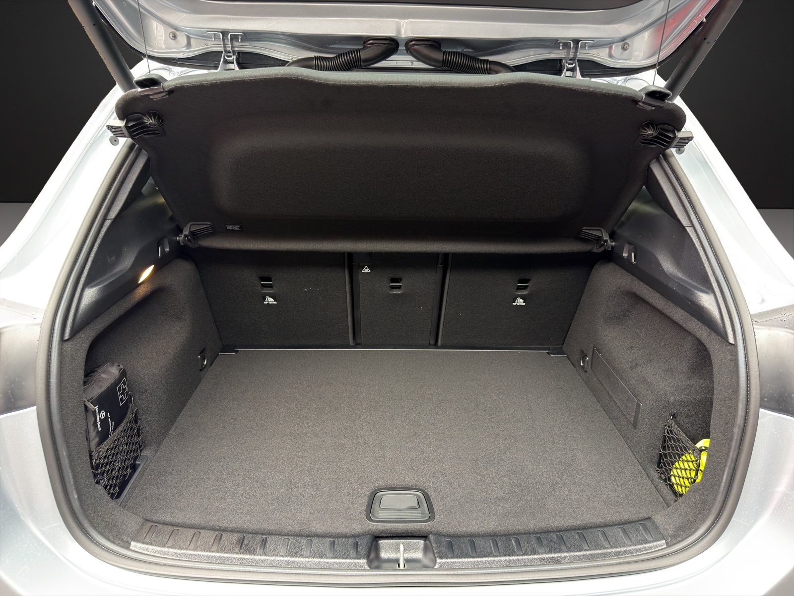 MERCEDES-BENZ GLA 220 d 4M Swiss Star-image-11