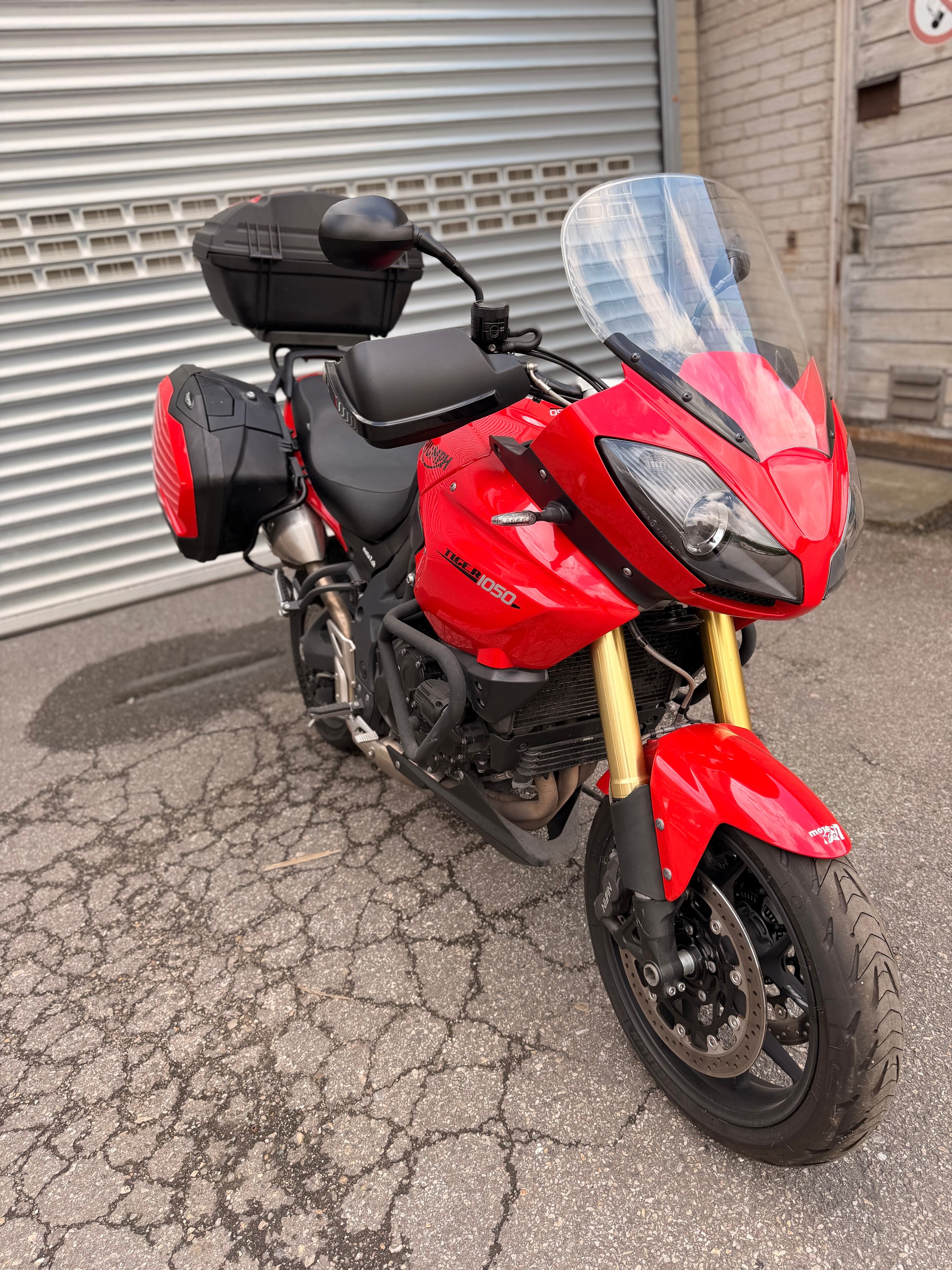 TRIUMPH Tiger 1050 ABS-image-1