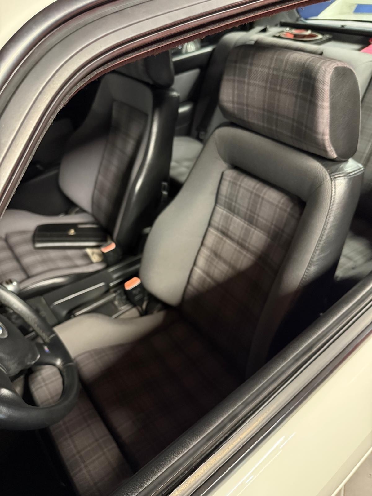 BMW M3-showroom-element-2