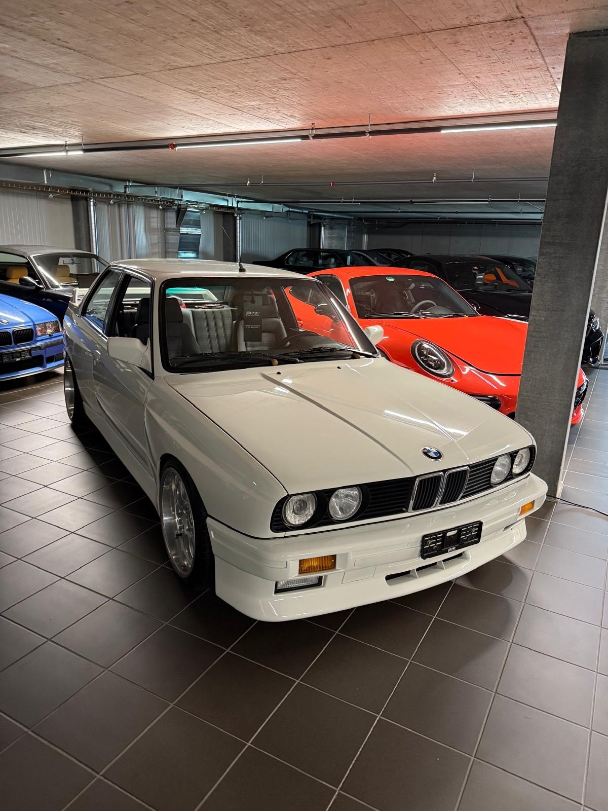 BMW M3-showroom-element-1